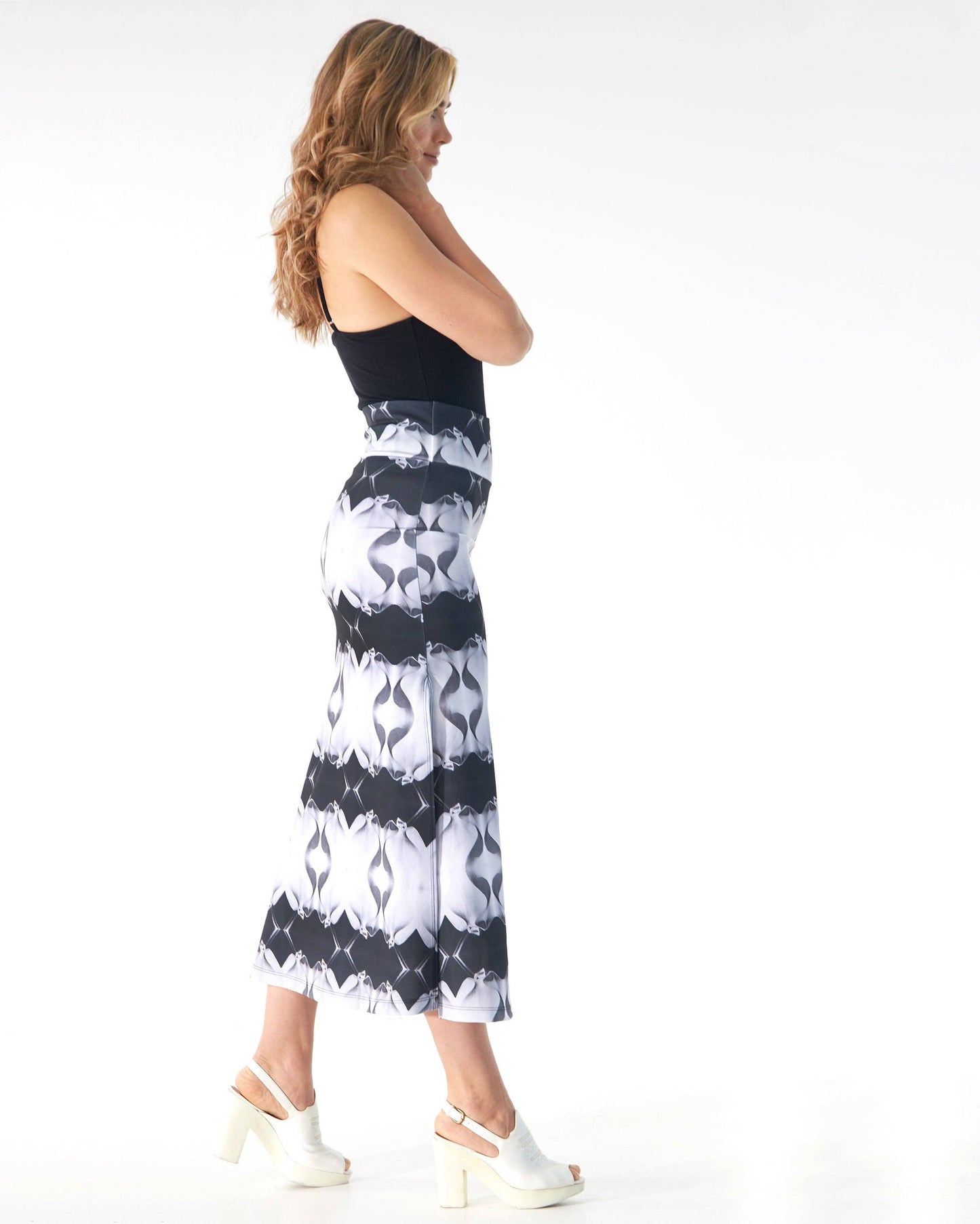 Babs Body-Hugging Midi Skirt - Black/White Stone Man Print Design: B/W Gaudi / Large / Stone Man (Gaudi)