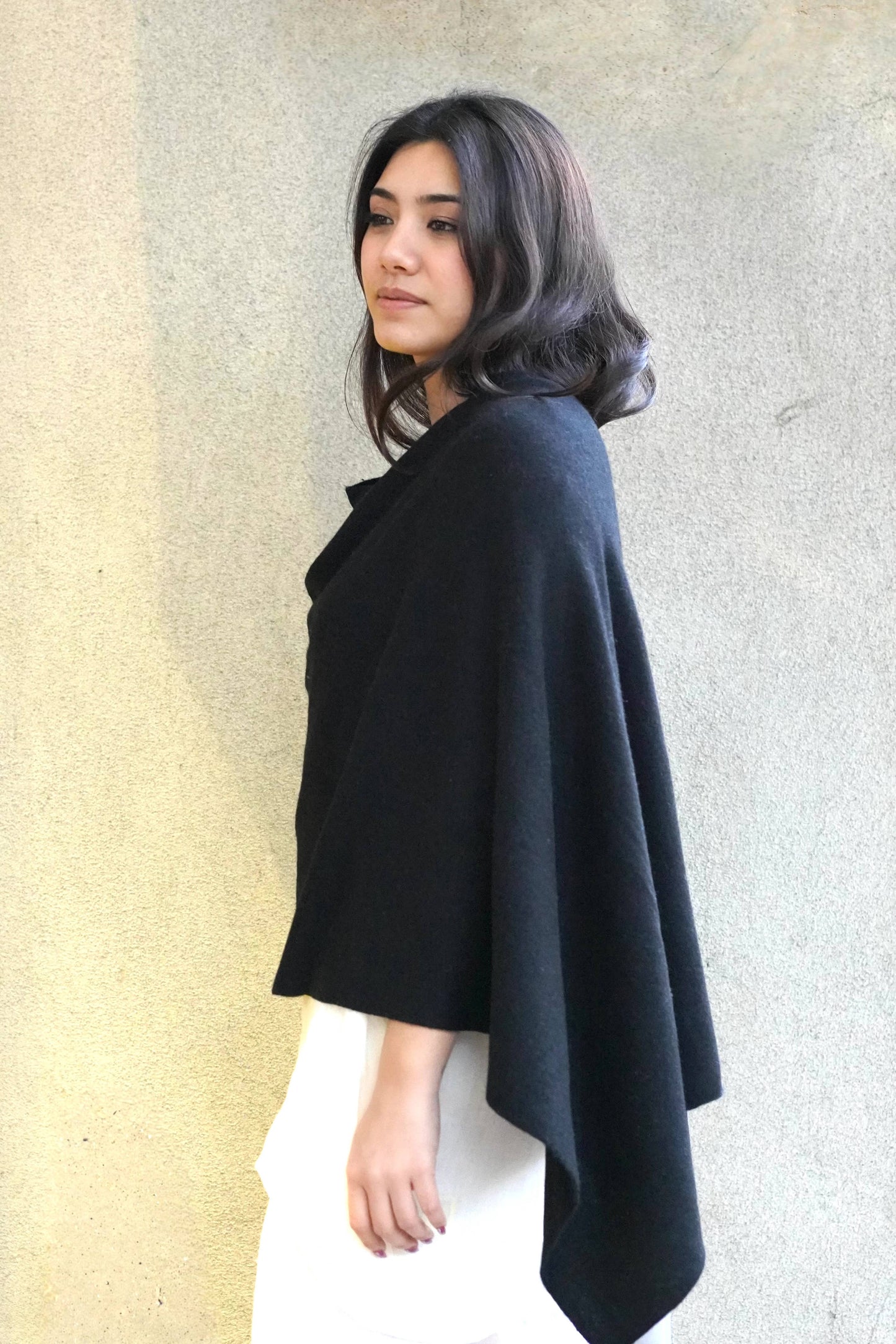 Cashmere Poncho Black