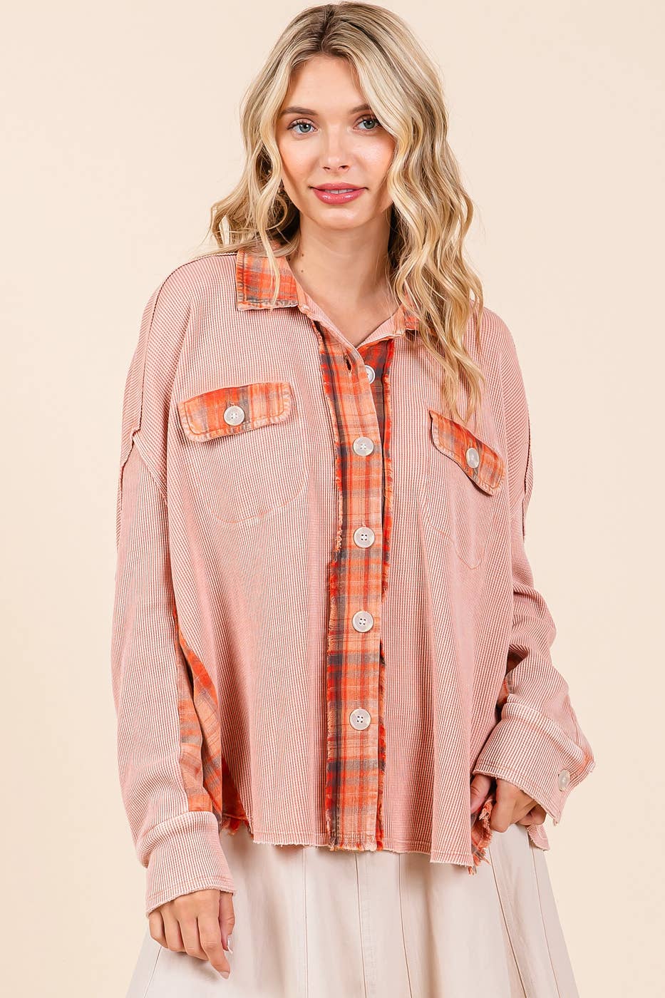 MINERAL WASH PLAID CONTRAST WAFFLE KNIT SHACKET: OLIVE / S/M-M/L(3-3)