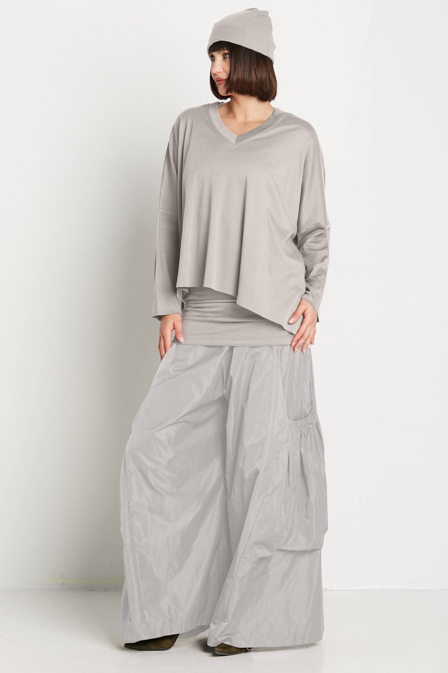 Pima Cotton V Neck Tee - Titanium: Titanium