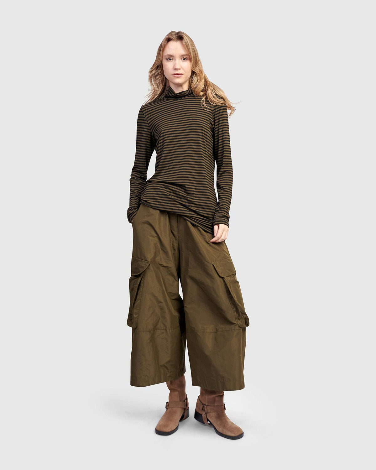 Urban Wide Cargo Pants, Khaki: Khaki / 3 (US 10-12)