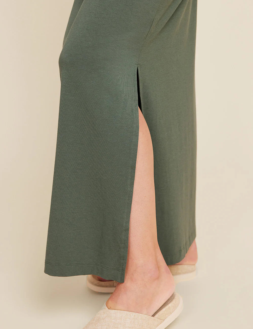 V-Neck Slip Dress ZDFMS - BOODY