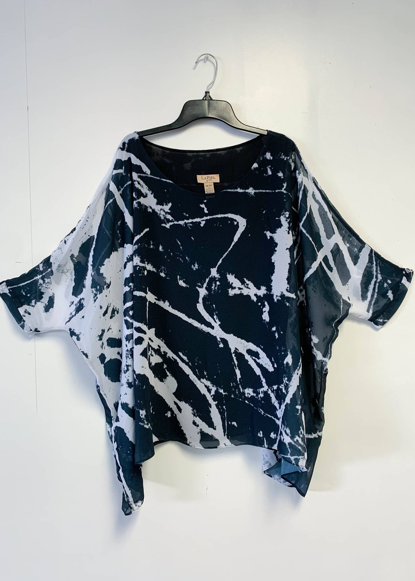 Capri Poncho in Rearrange - In Stock: 0001