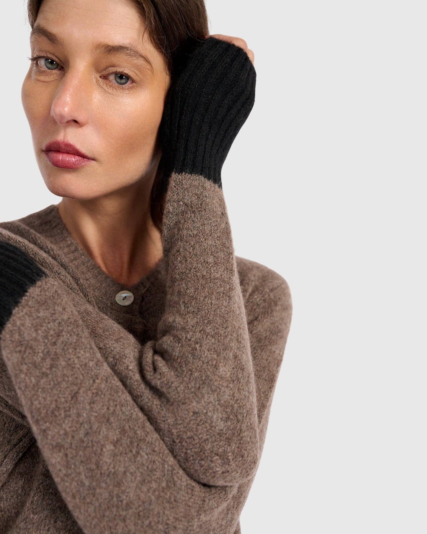 Blackbird Sweater, Hazelnut/Black: MIX / ONE SIZE