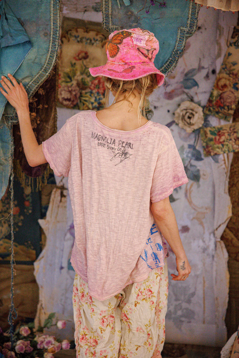 Mixed Graphics Tee 2256 - Magnolia Pearl