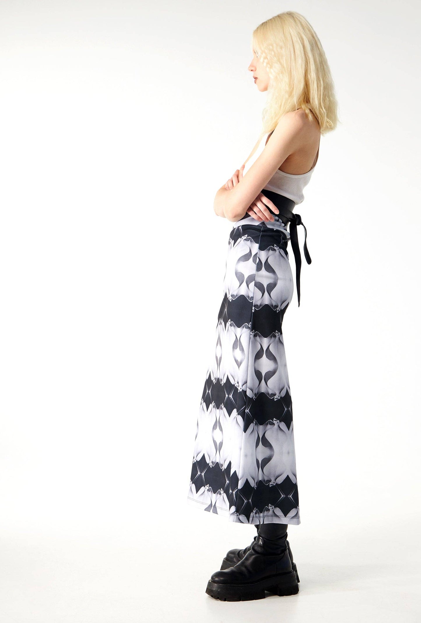 Babs Body-Hugging Midi Skirt - Black/White Stone Man Print Design: B/W Gaudi / Large / Stone Man (Gaudi)