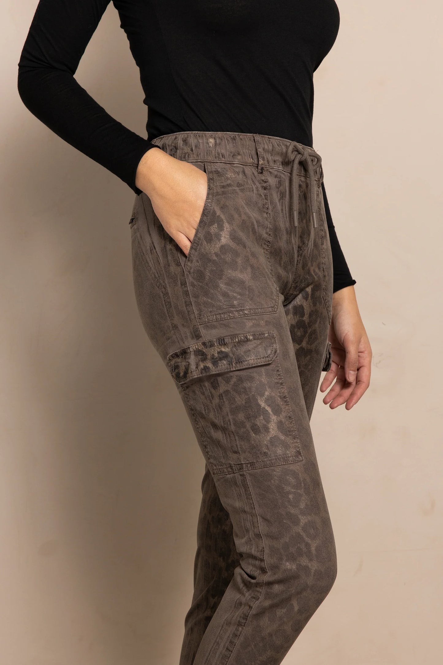 ZHDAISEY Leopard Ankle Pants N176-N937 - ZHRILL