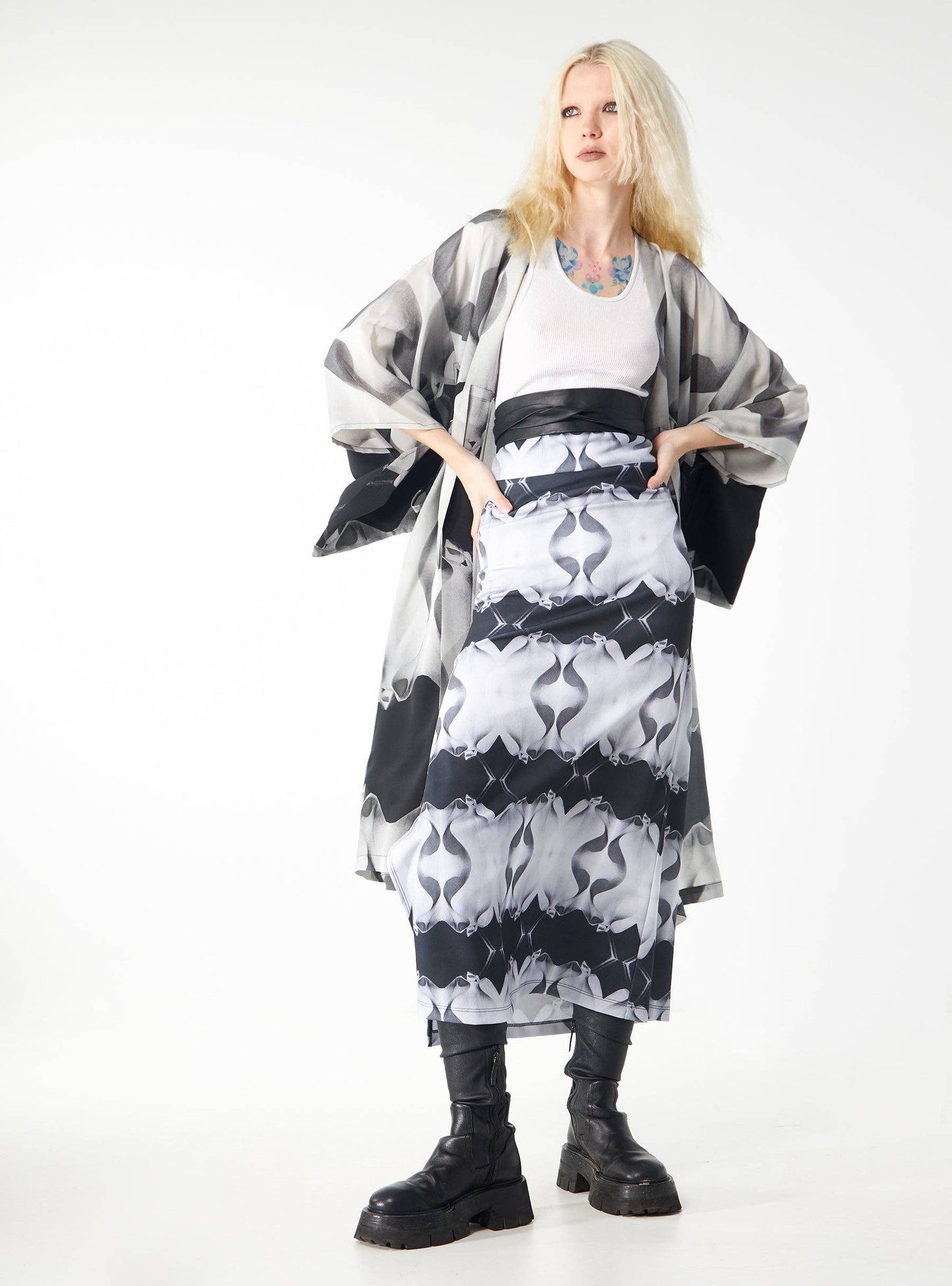 Babs Body-Hugging Midi Skirt - Black/White Stone Man Print Design: B/W Gaudi / Large / Stone Man (Gaudi)