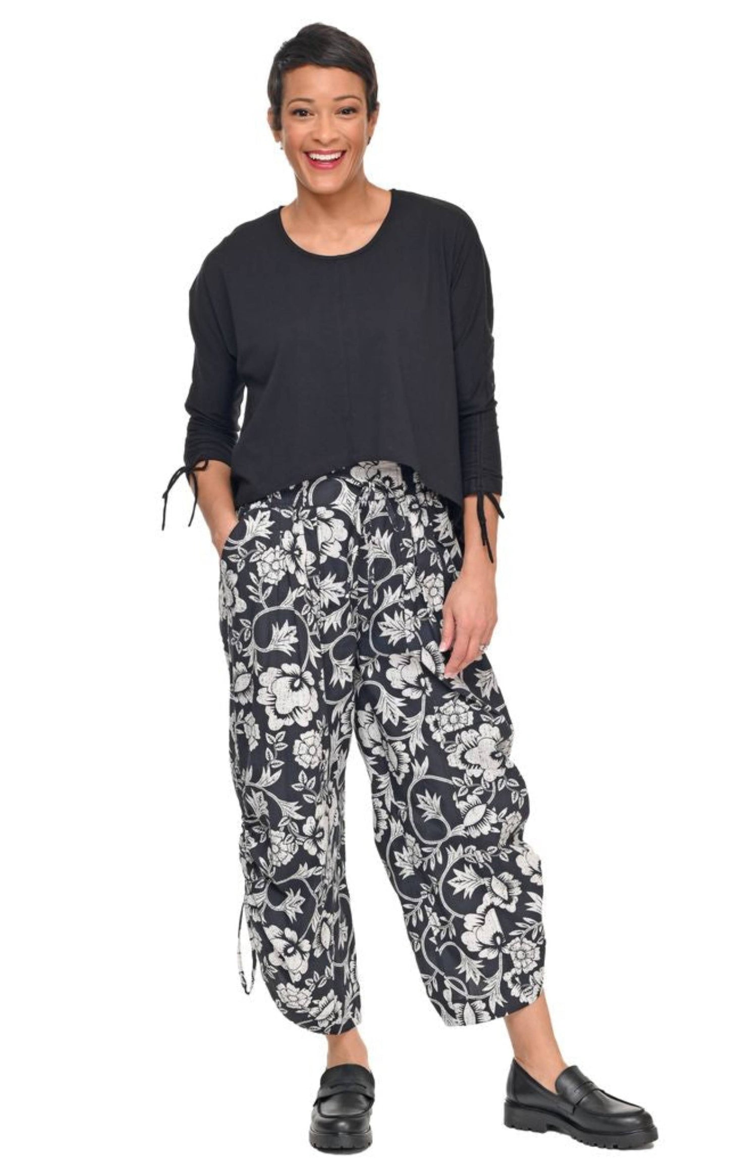 SDM157 Nova Pullover in Black: S
