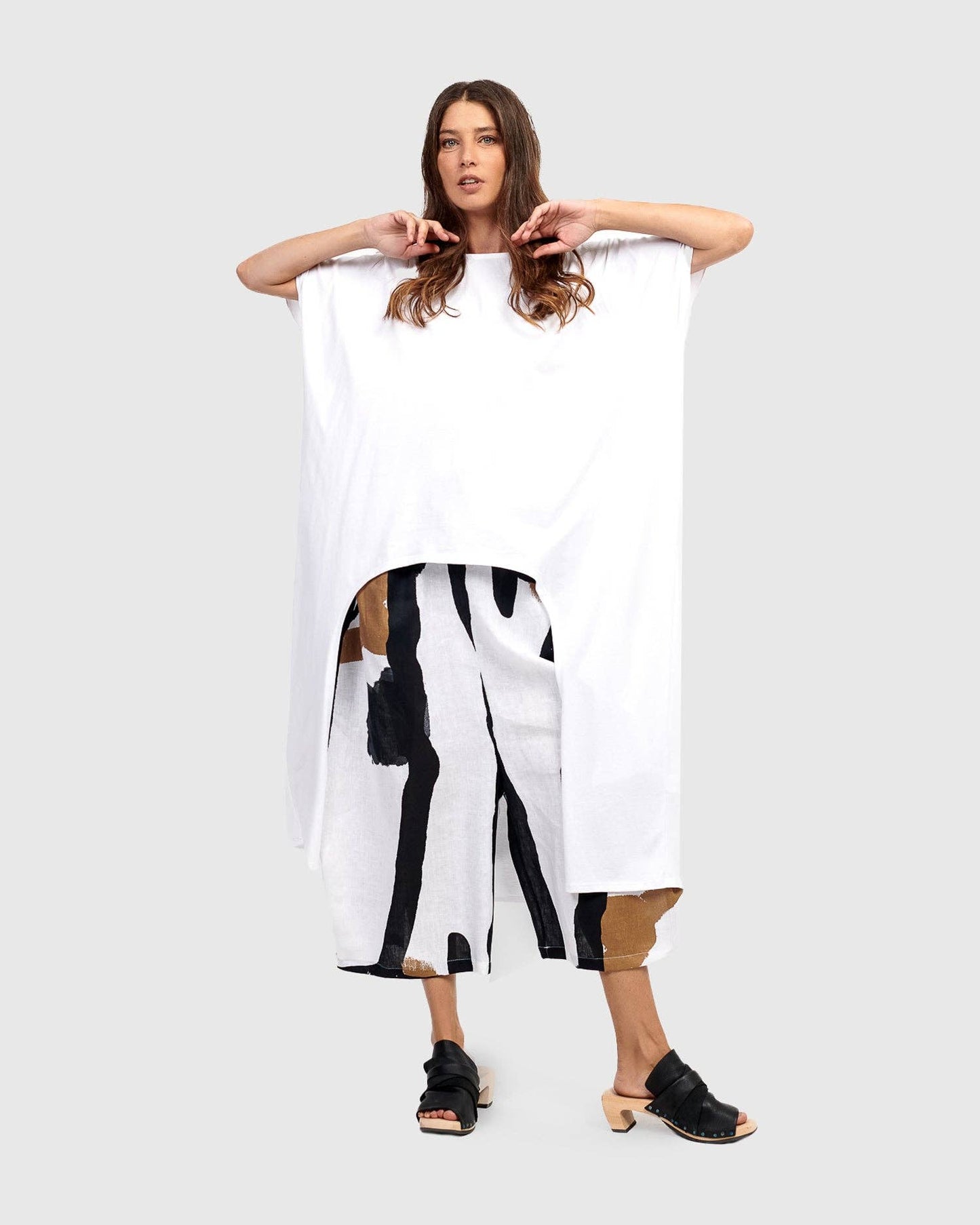 Urban Warsaw Cutout Tunic Top, White: White / XS (US 6-8)