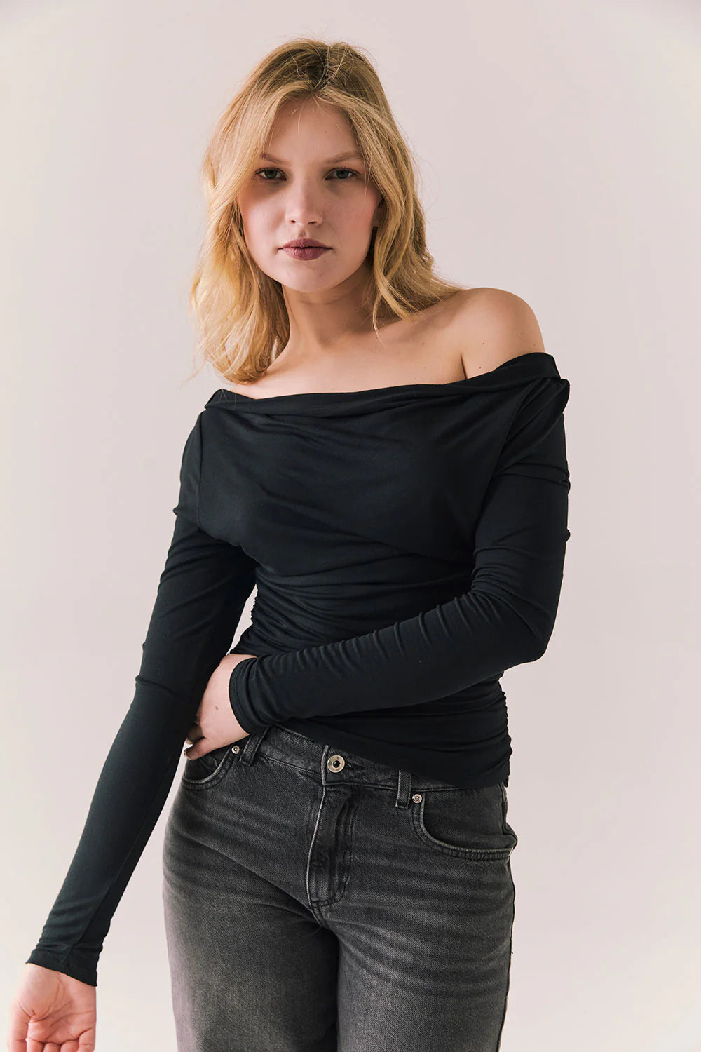 Ivy Black Long Sleeve Top CWA607 - CHASER