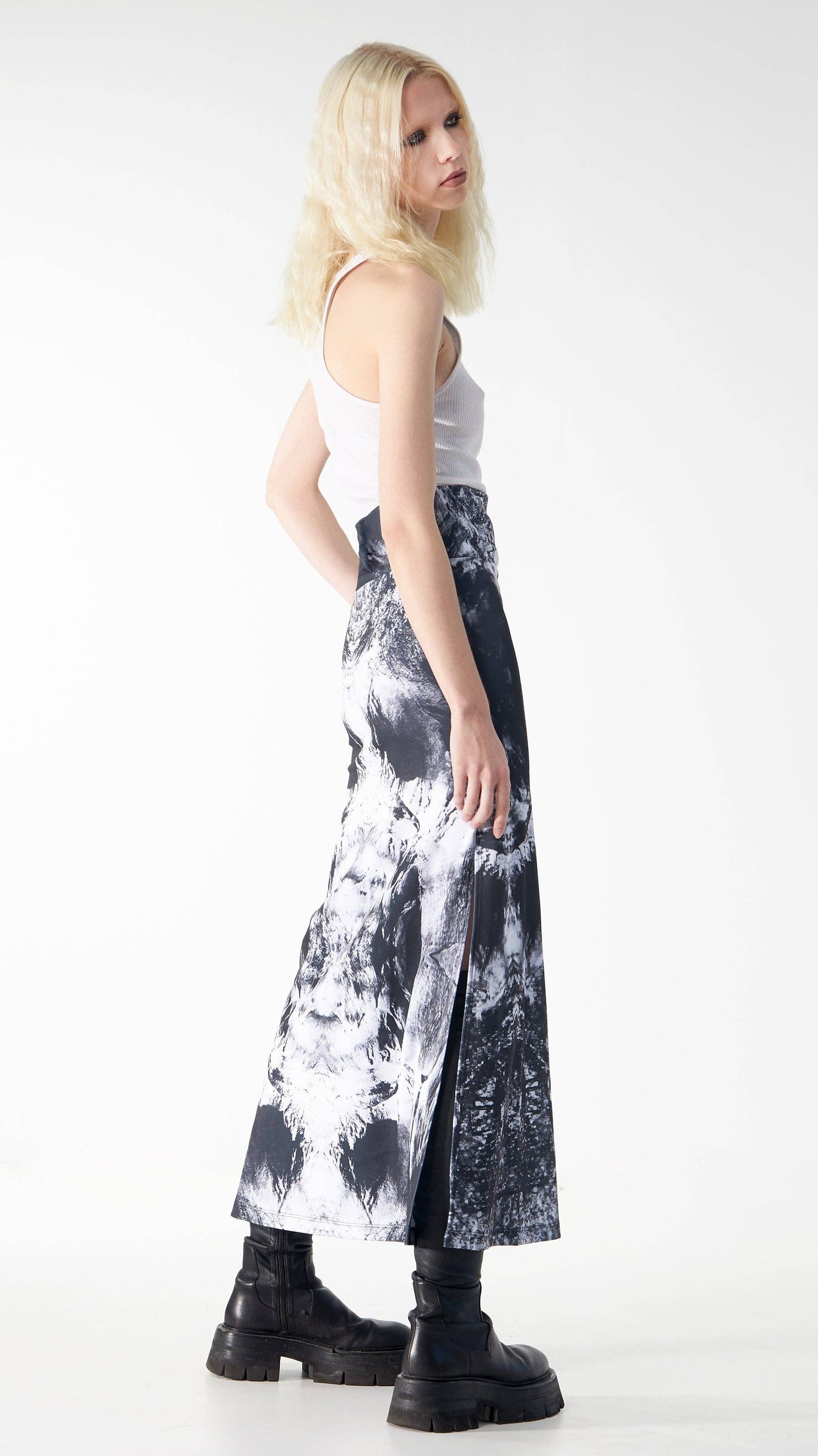 Babs Body-hugging Midi Skirt