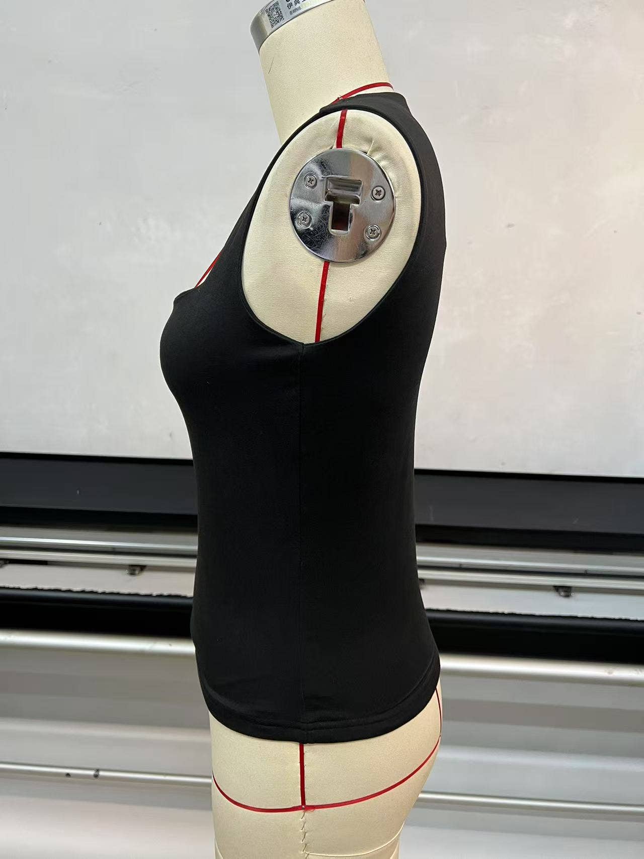 Comfortable square-neck sleeveless tank top: LIGHTGREY / (S) 1