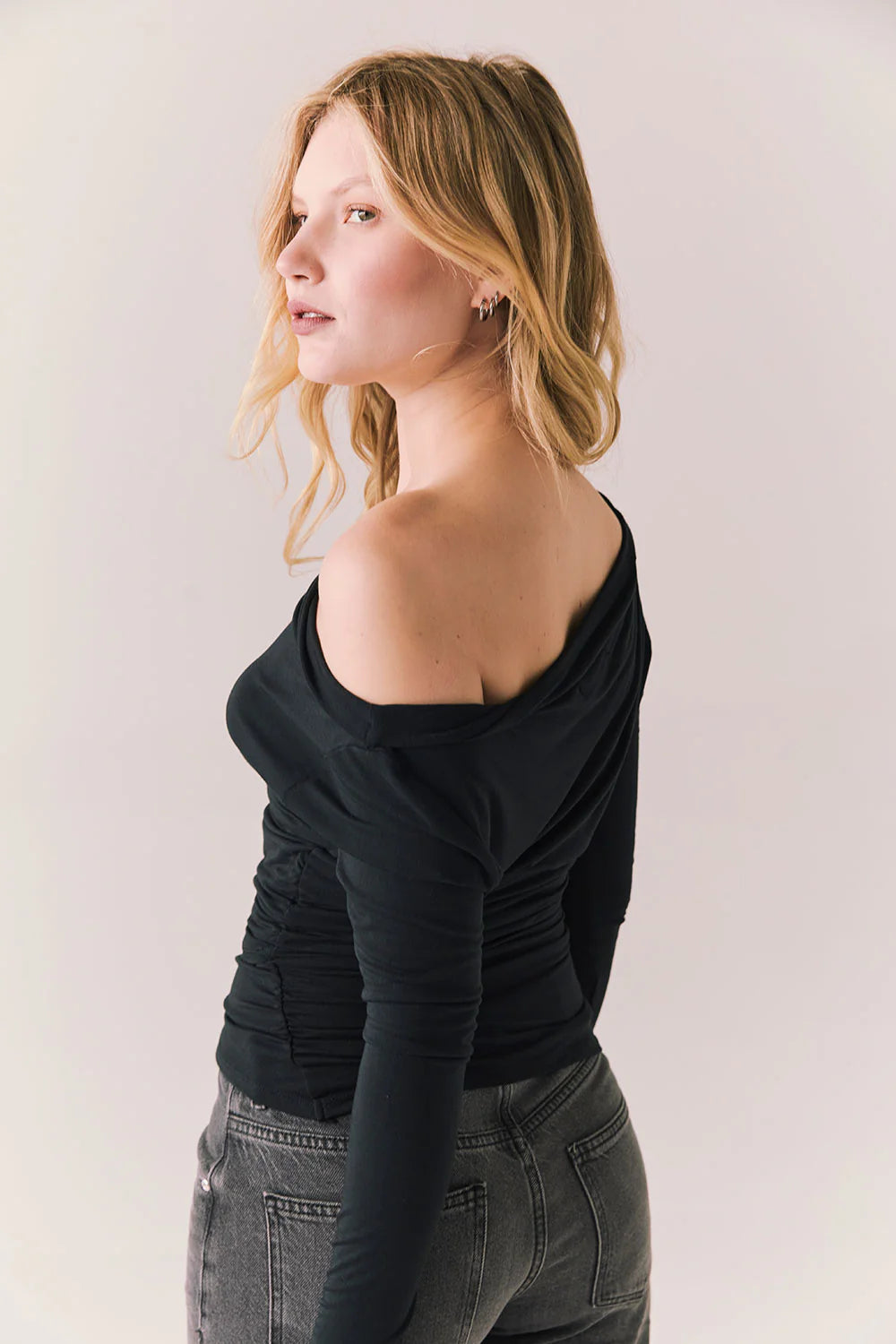 Ivy Black Long Sleeve Top CWA607 - CHASER