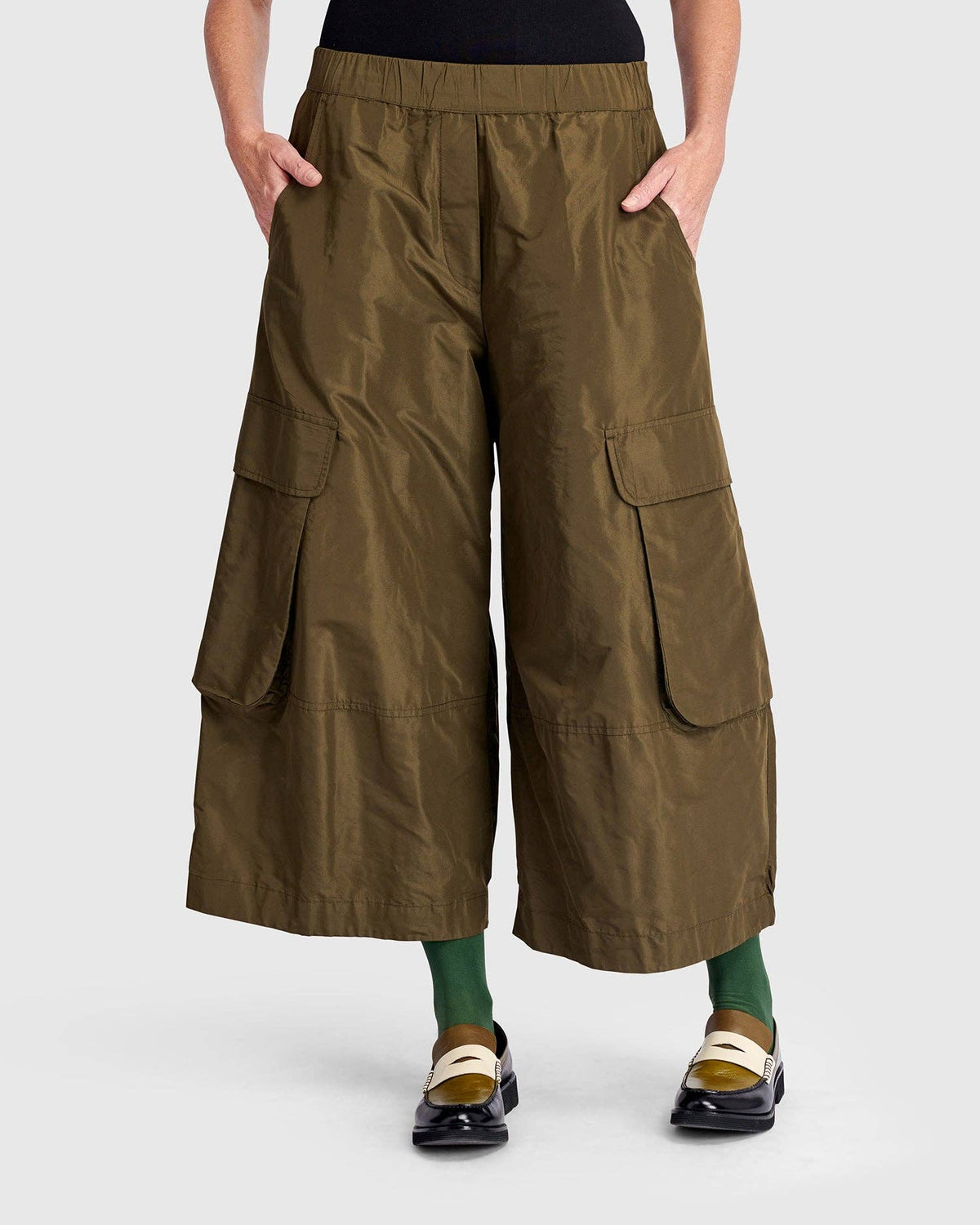 Urban Wide Cargo Pants, Khaki: Khaki / 3 (US 10-12)