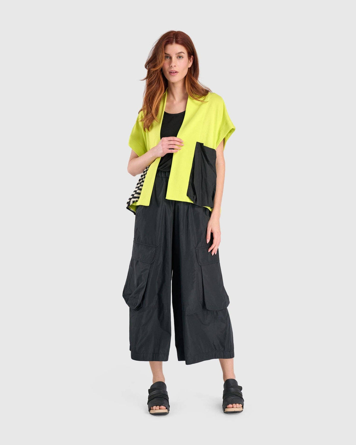 Urban Swish Wide Cargo Pants, Black: BLACK / 4 (US 12-14)