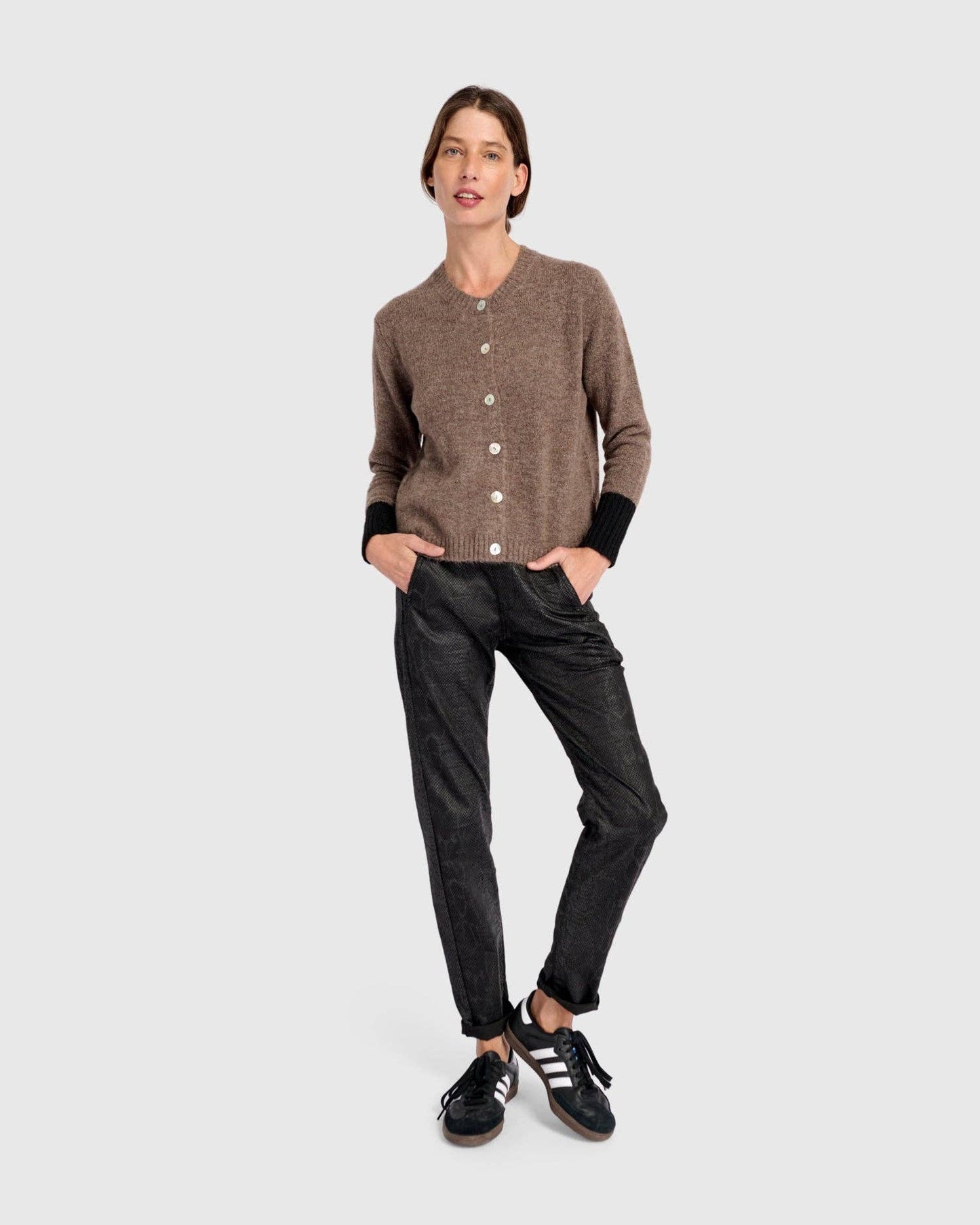 Blackbird Sweater, Hazelnut/Black: MIX / ONE SIZE