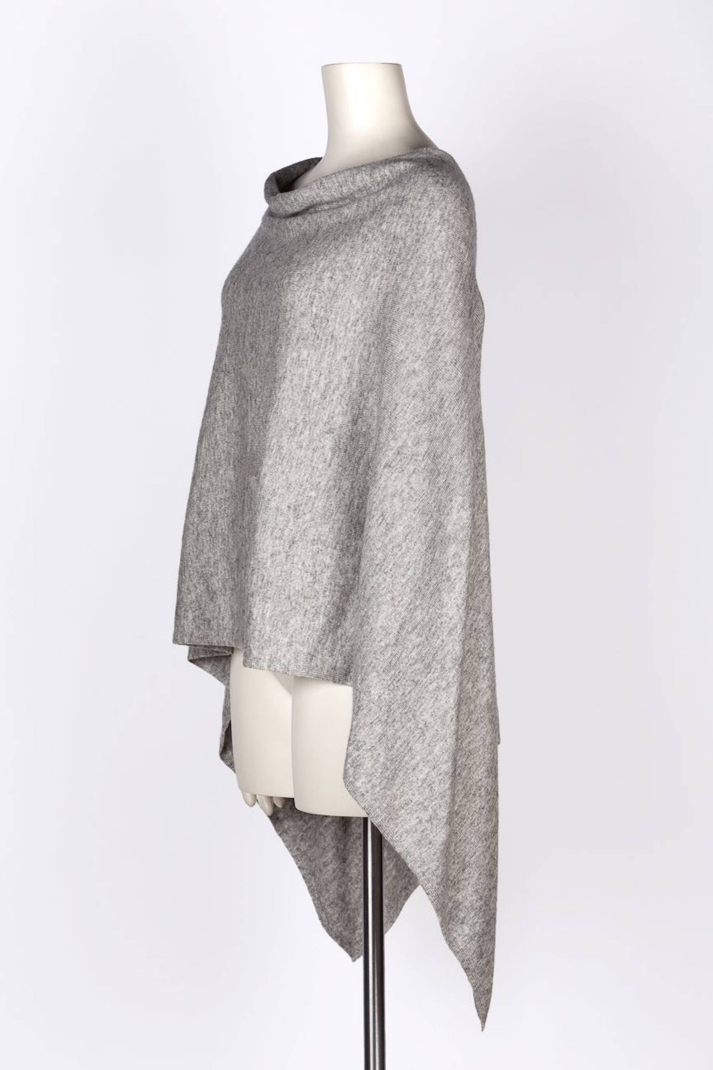 Cashmere Poncho Silver Grey