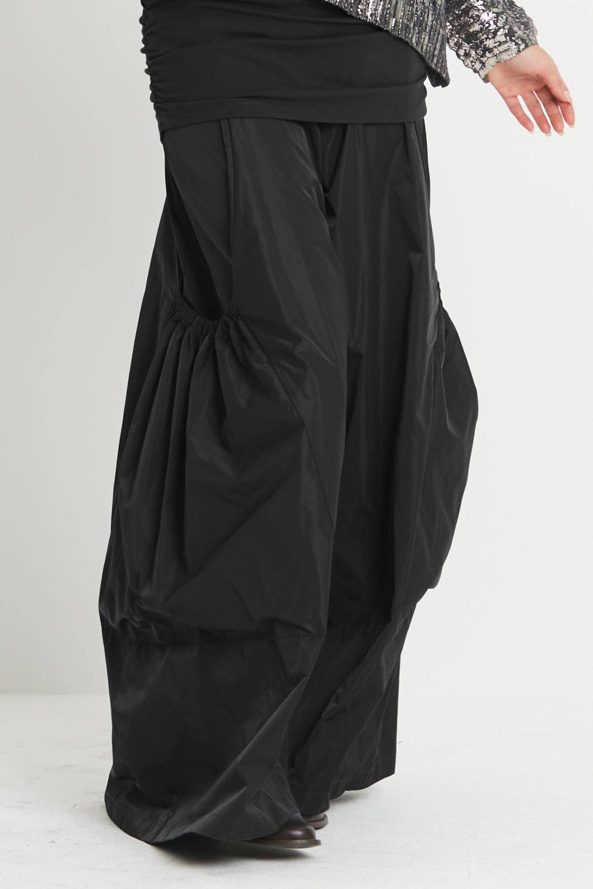 Nylon Big Pocket Pants - Black: 2