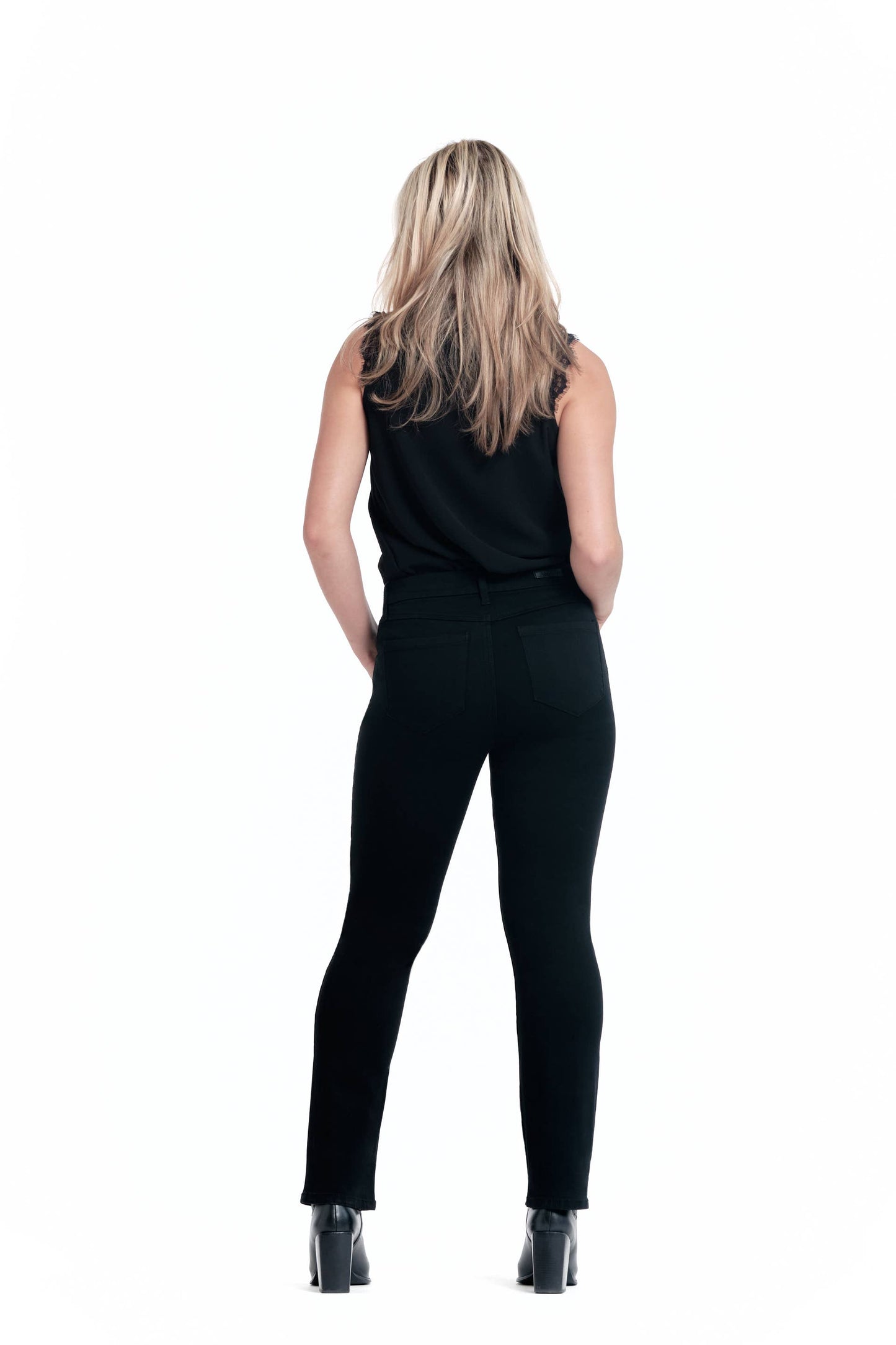 30” Better Butter Mid-Rise Slim Straight in Black: 10/30