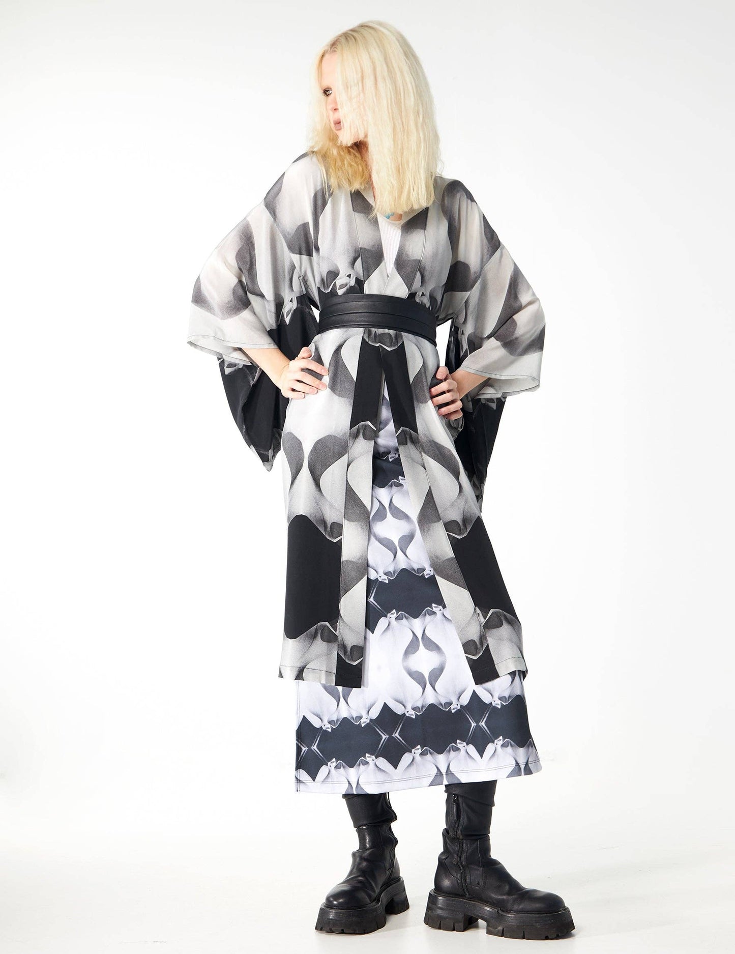 Babs Body-Hugging Midi Skirt - Black/White Stone Man Print Design: B/W Gaudi / Large / Stone Man (Gaudi)
