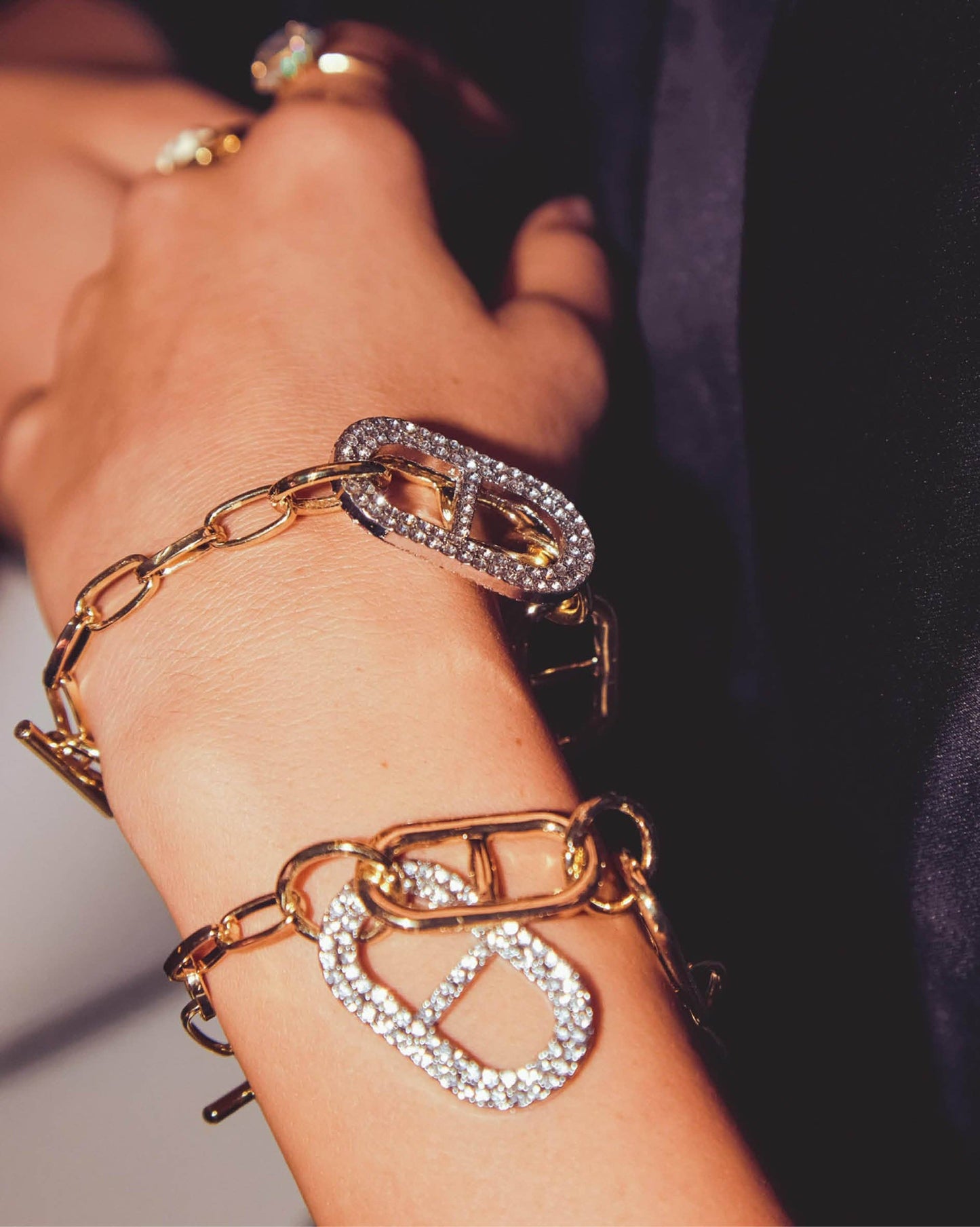 EXTRA PILL BRACELET: GOLD