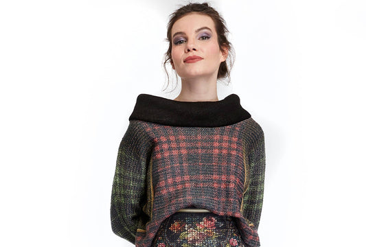 Pullover - Back to Black: Size 2