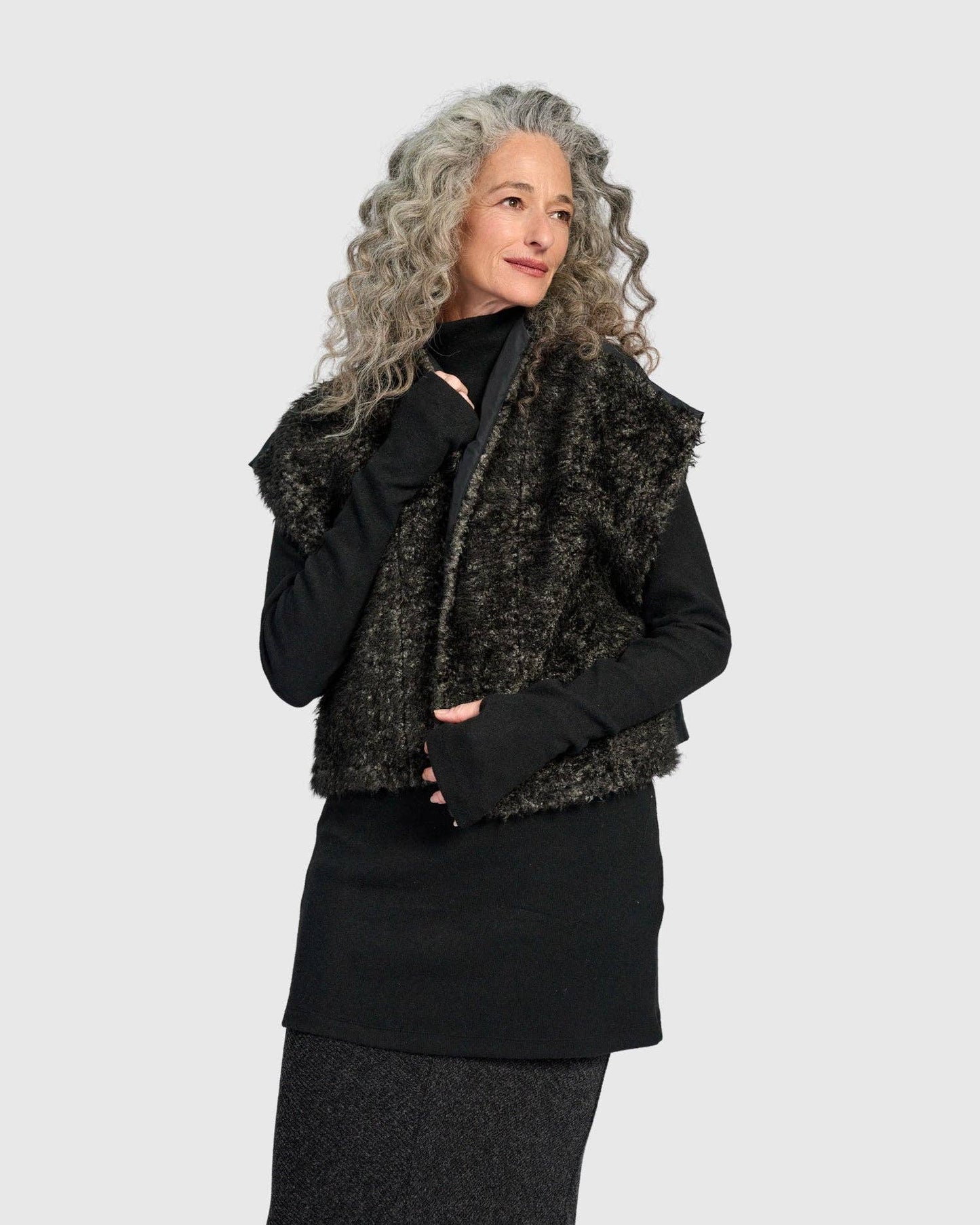 Urban Alm Vest, Smoke: Basalt / M (US 12-14)