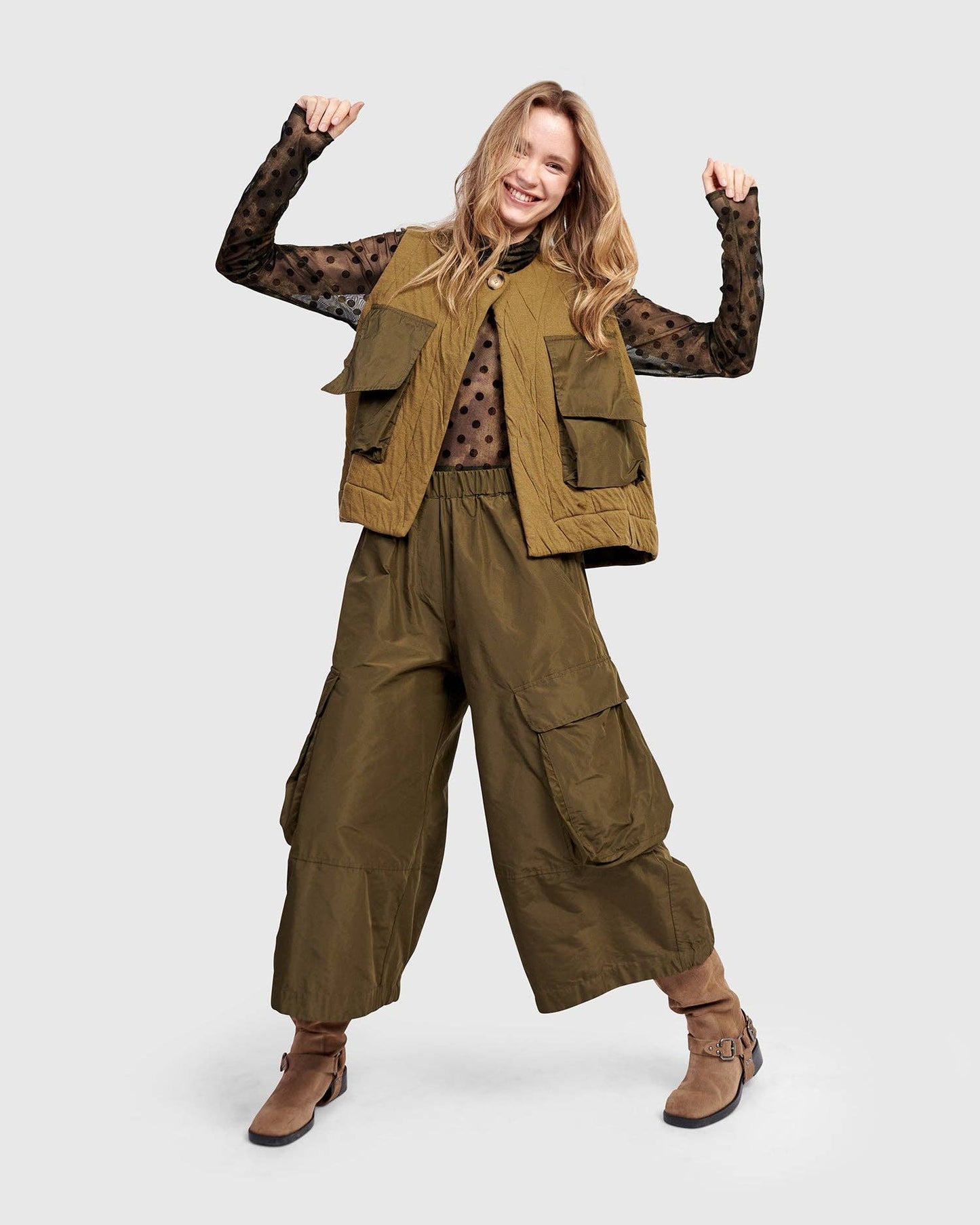 Urban Wide Cargo Pants, Khaki: Khaki / 2 (US 8-10)