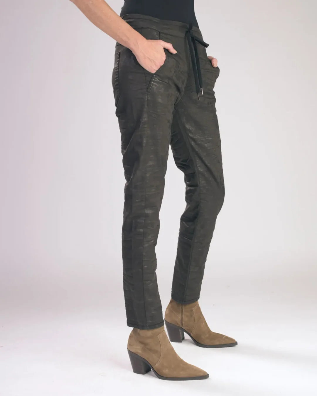 Floral Iconic Stretch Jeans AP515C - Alembika