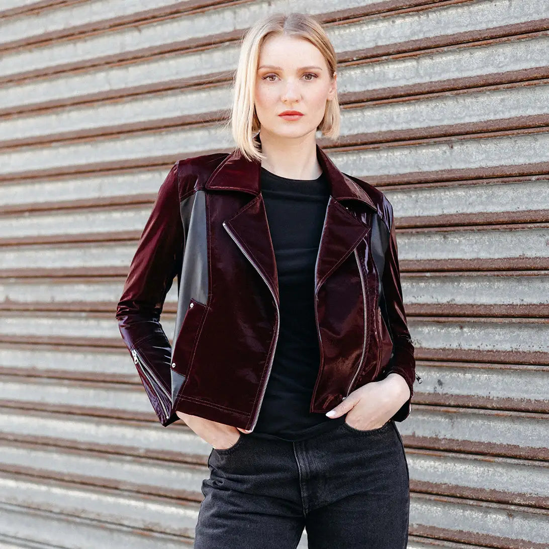 JK225H -Vinyl, Liquid Leather ™ Panel Zip Cuff Pocket Jacket: Black / L