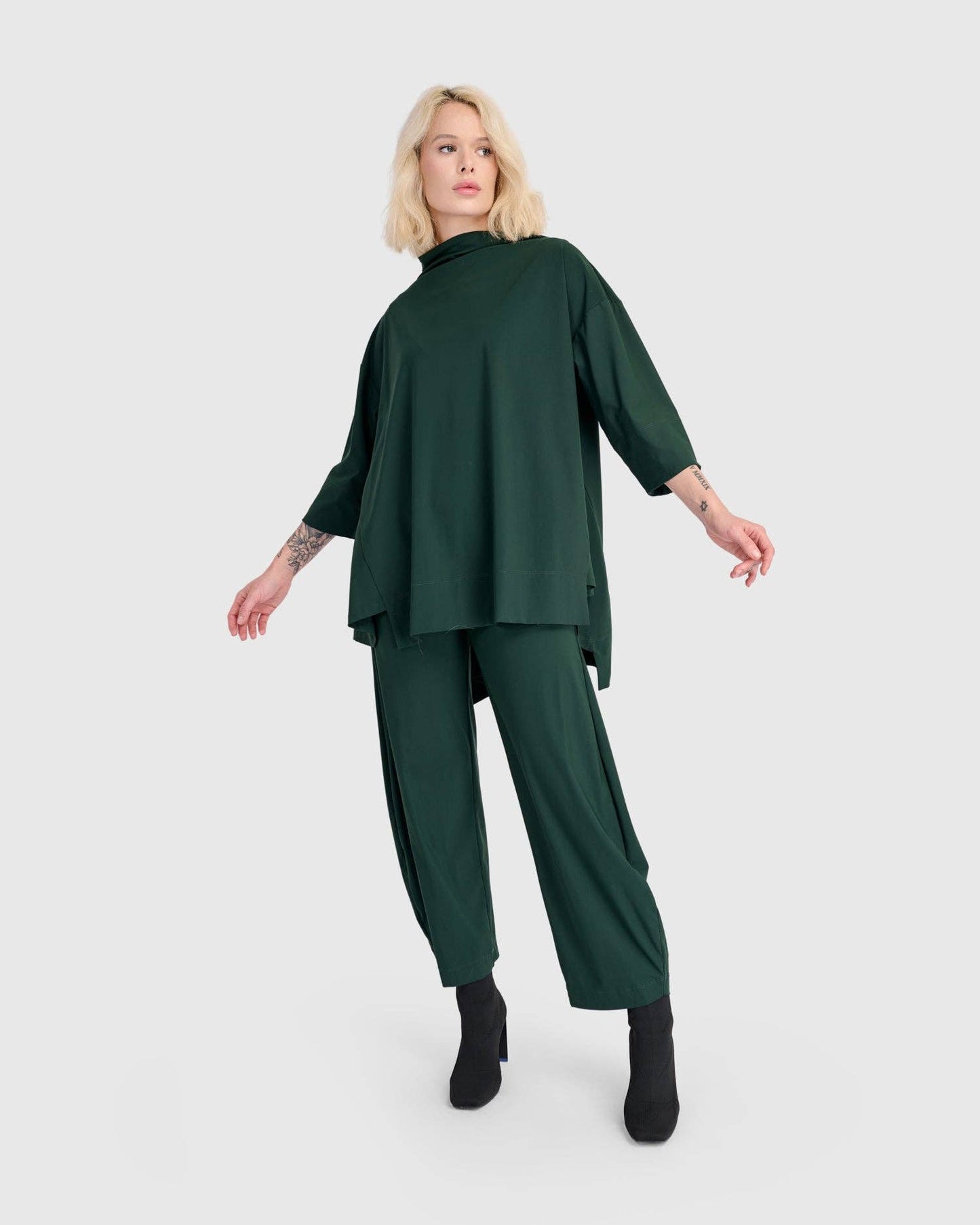 Essential Tekbika Flow Pants, Forest: Forest / 4 (US 12-14)