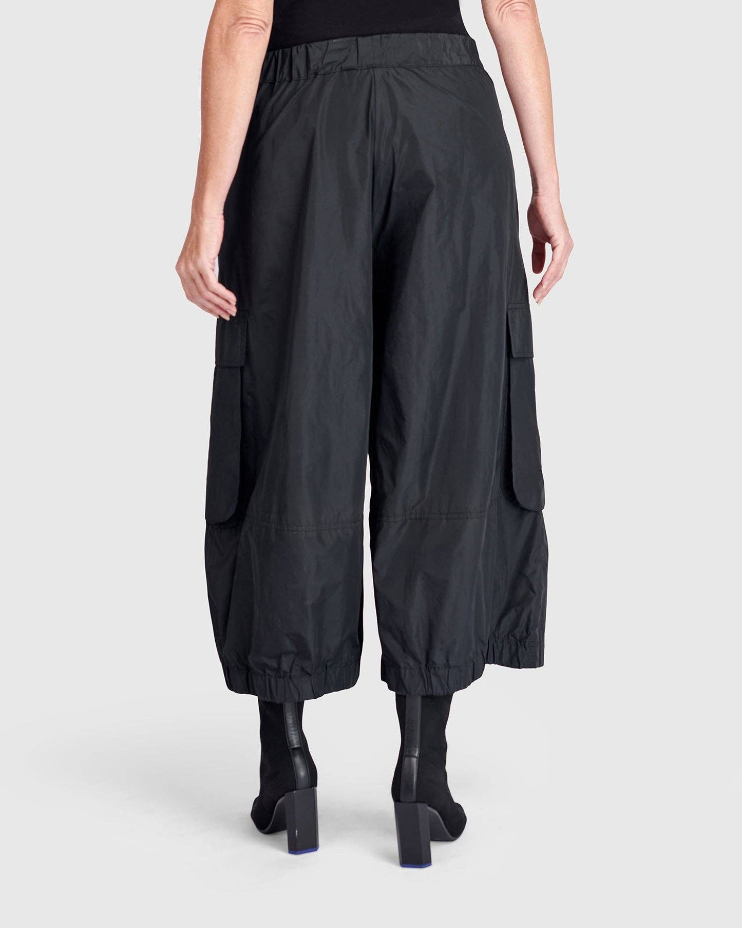 Urban Wide Cargo Pants, Black: BLACK / 2 (US 8-10)