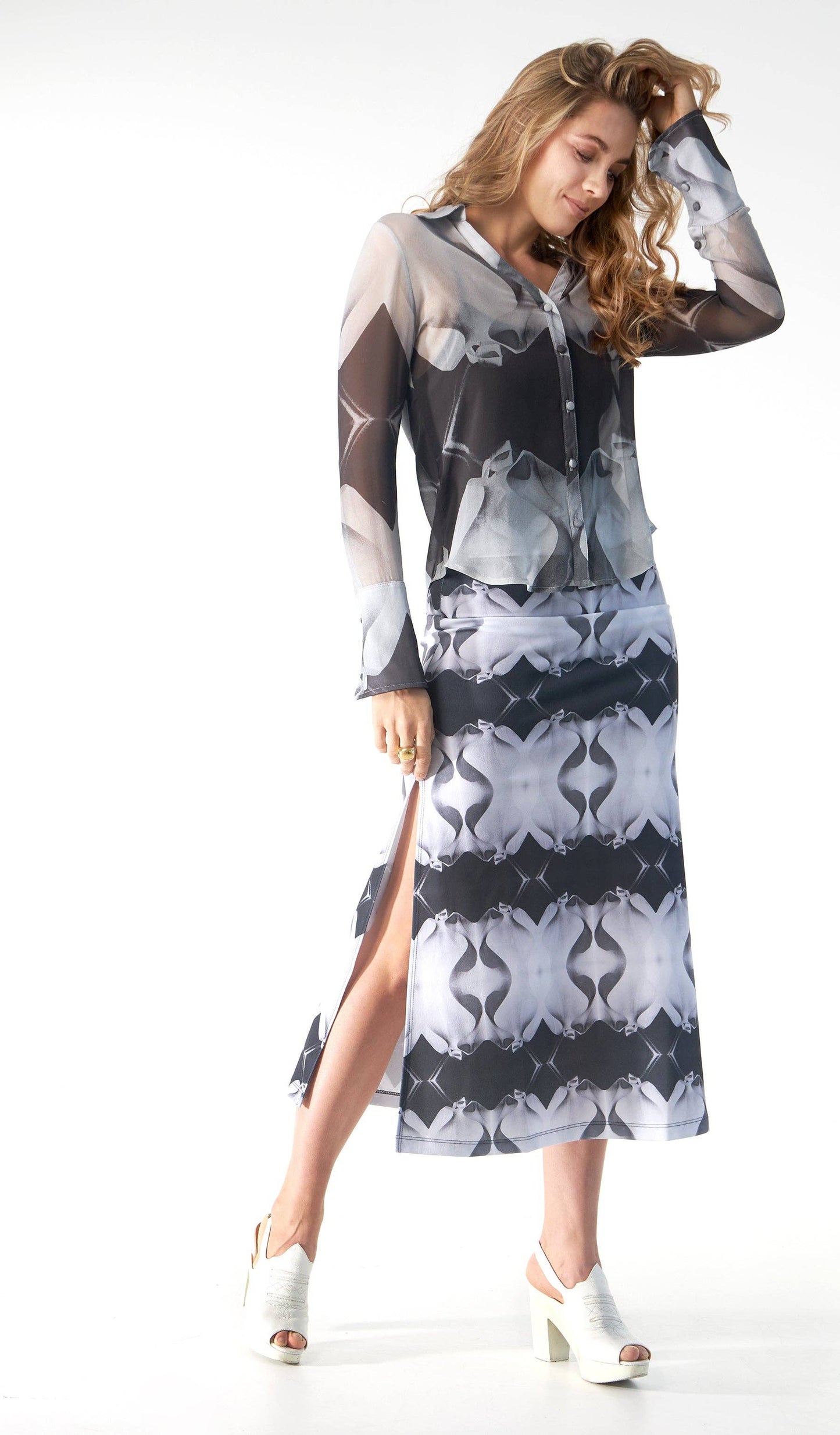 Babs Body-Hugging Midi Skirt - Black/White Stone Man Print Design: B/W Gaudi / Large / Stone Man (Gaudi)