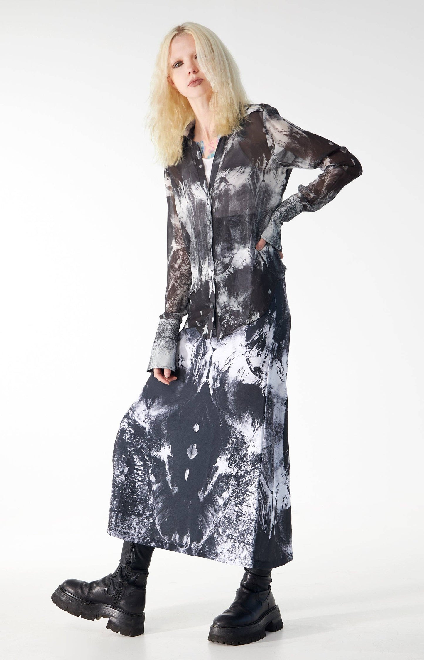 Babs Body-hugging Midi Skirt