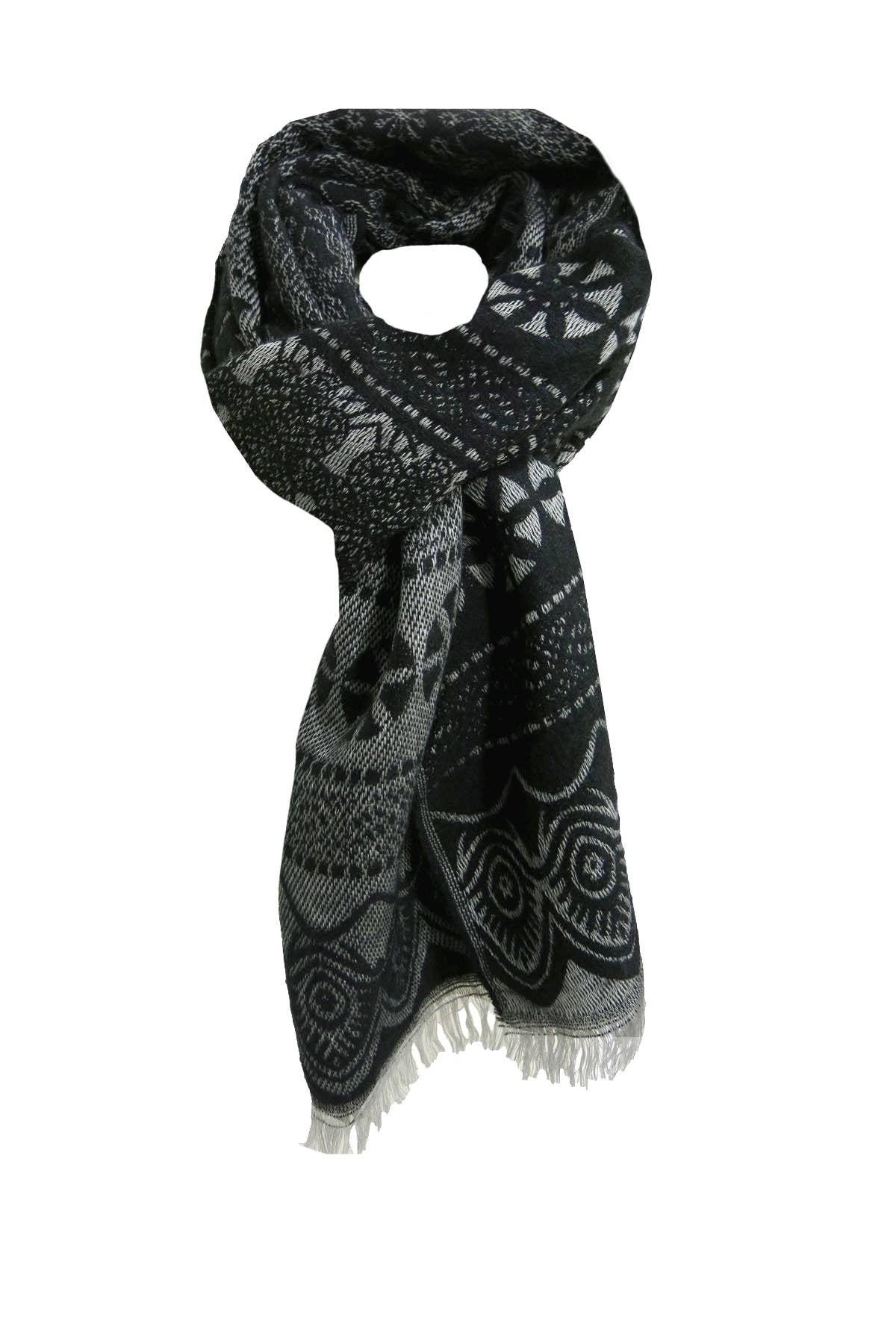 Snowflake Intarsia Blanket Wrap: Black / One Size