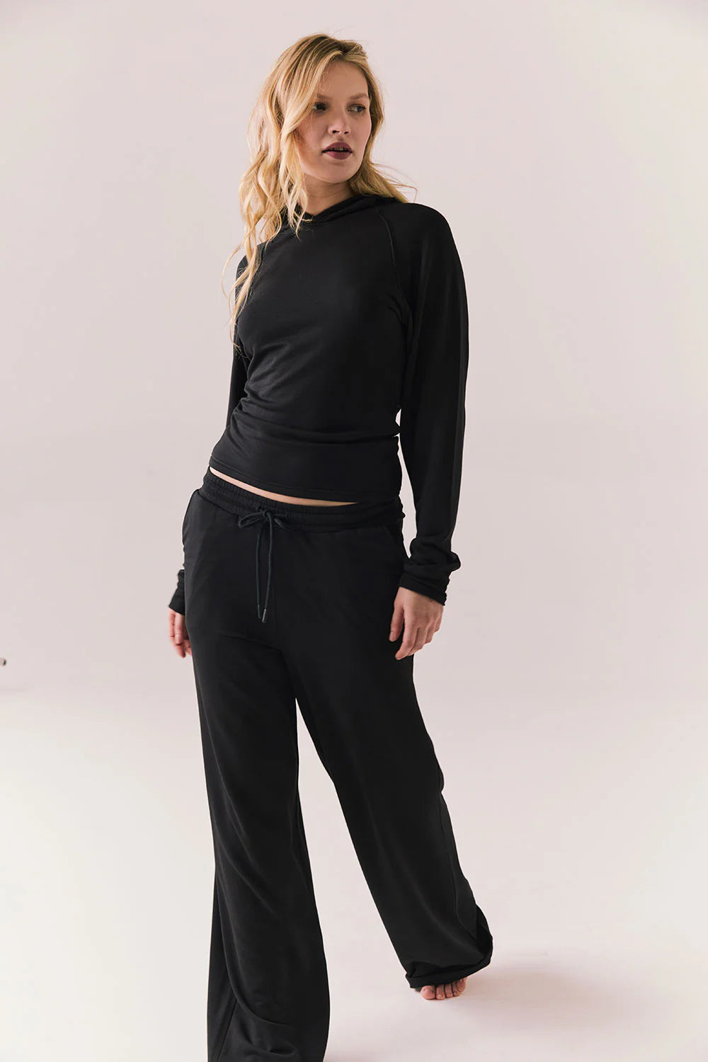 Providence Black Hoodie CWA606 - CHASER