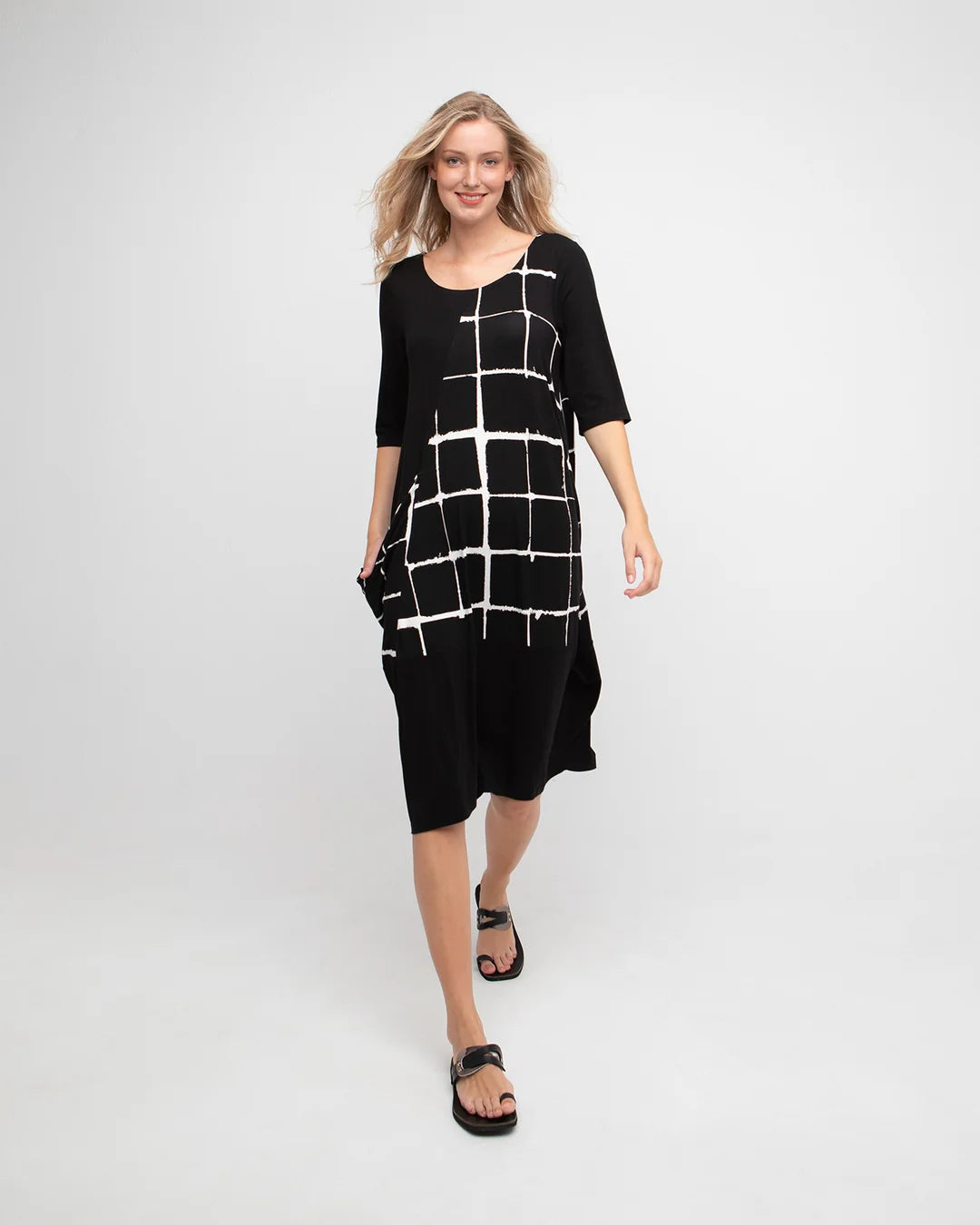 OZAI N KU Chara Easy Dress - Alembika