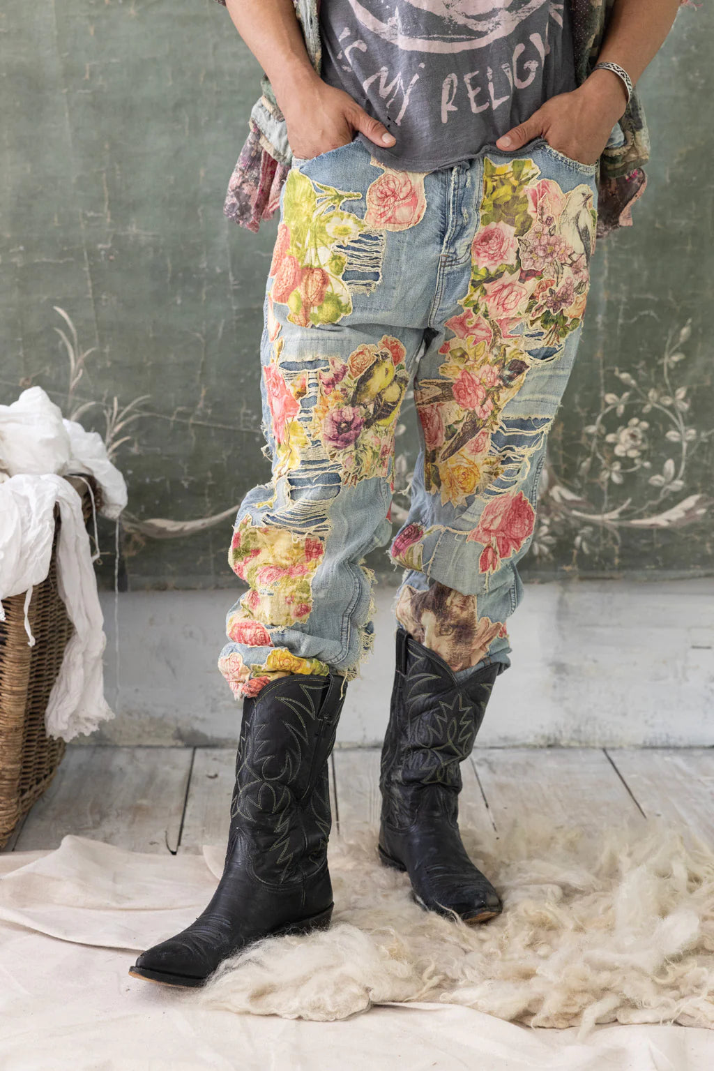 Floral Appliqué Miner Denims 371 - Magnolia Pearl