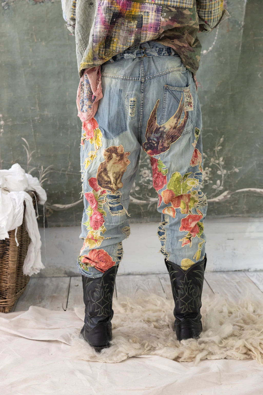 Floral Appliqué Miner Denims 371 - Magnolia Pearl