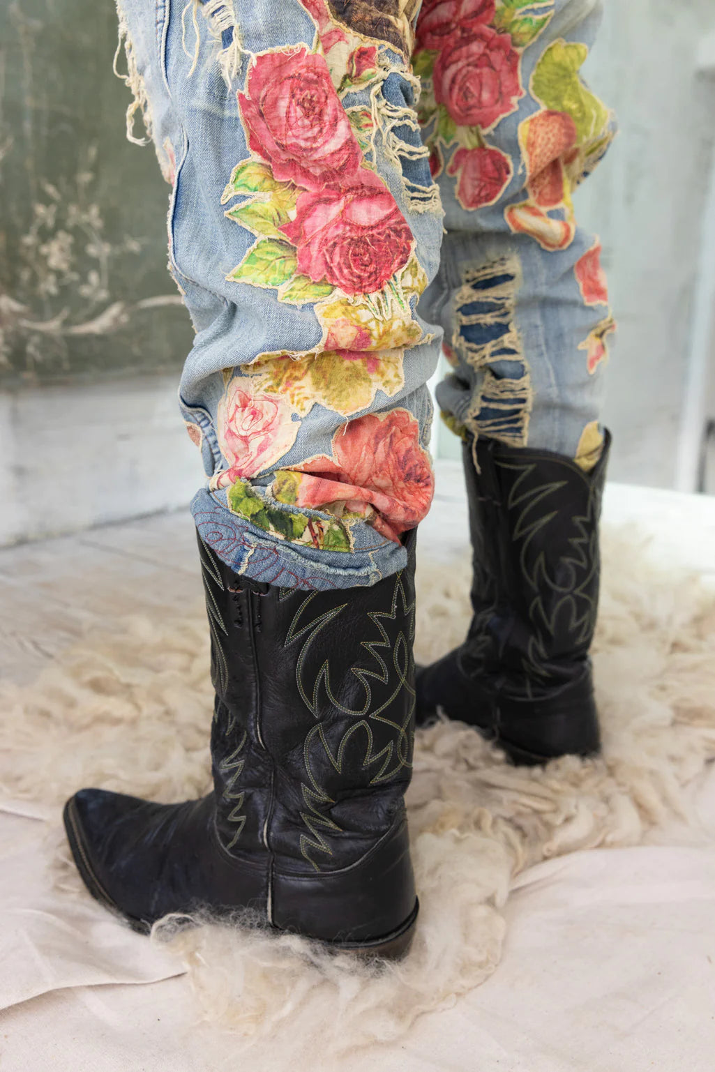 Floral Appliqué Miner Denims 371 - Magnolia Pearl