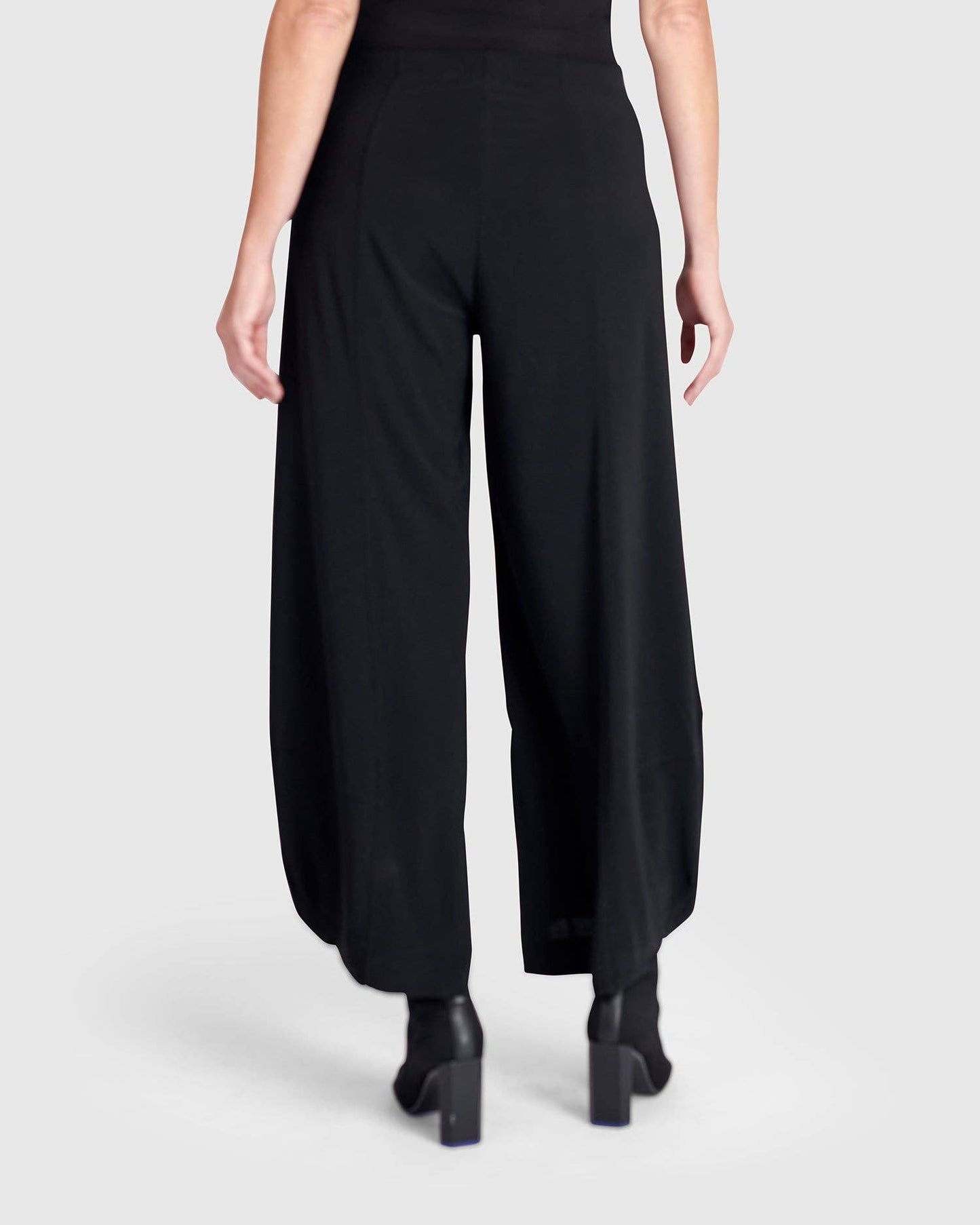 Essential Slinky Punto Pants, Black: BLACK / 4 (US 12-14)