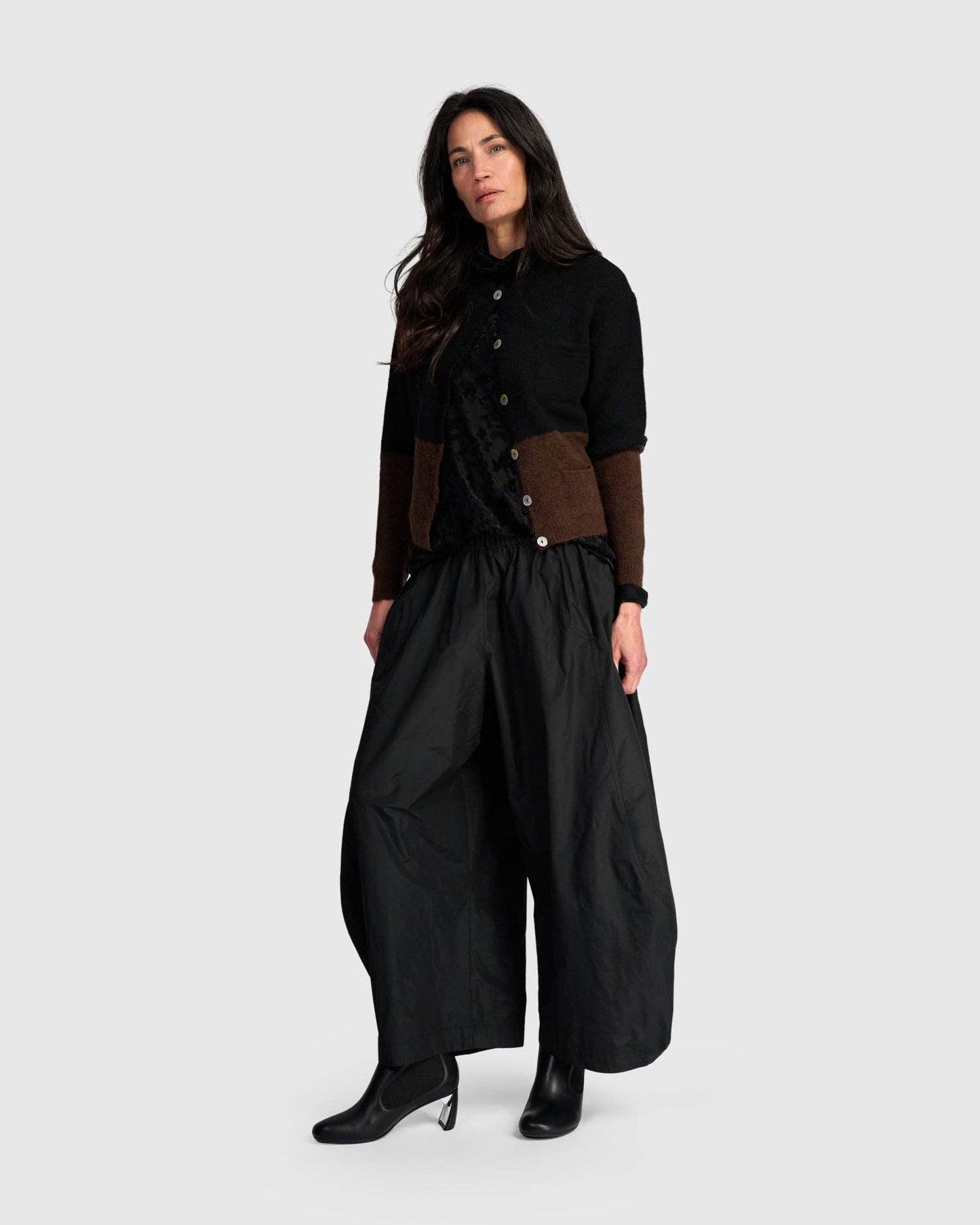 Maeve Cardigan, Black/Choco: MIX / S (US 8-12)
