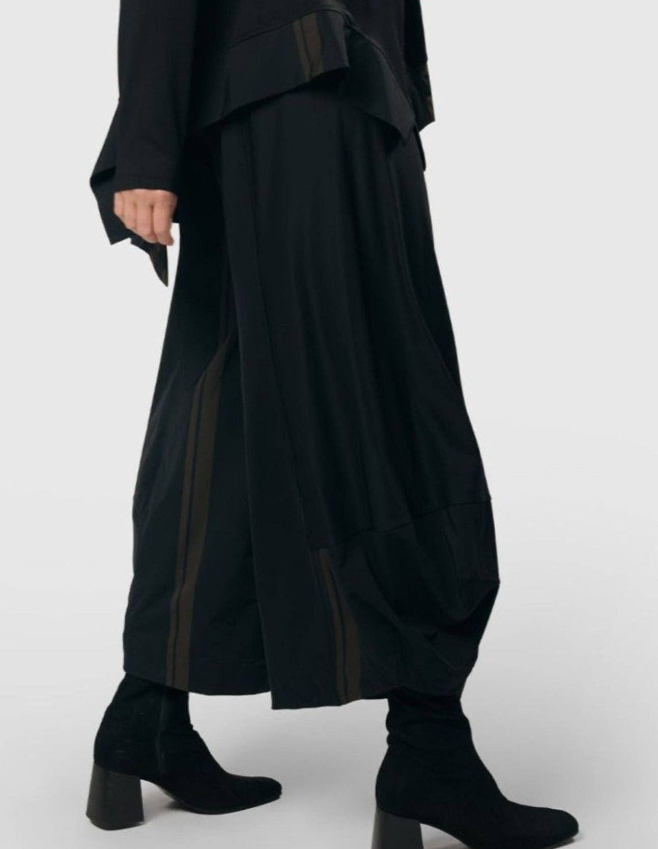 Tekbika Stripe Punto Pants - Alembika