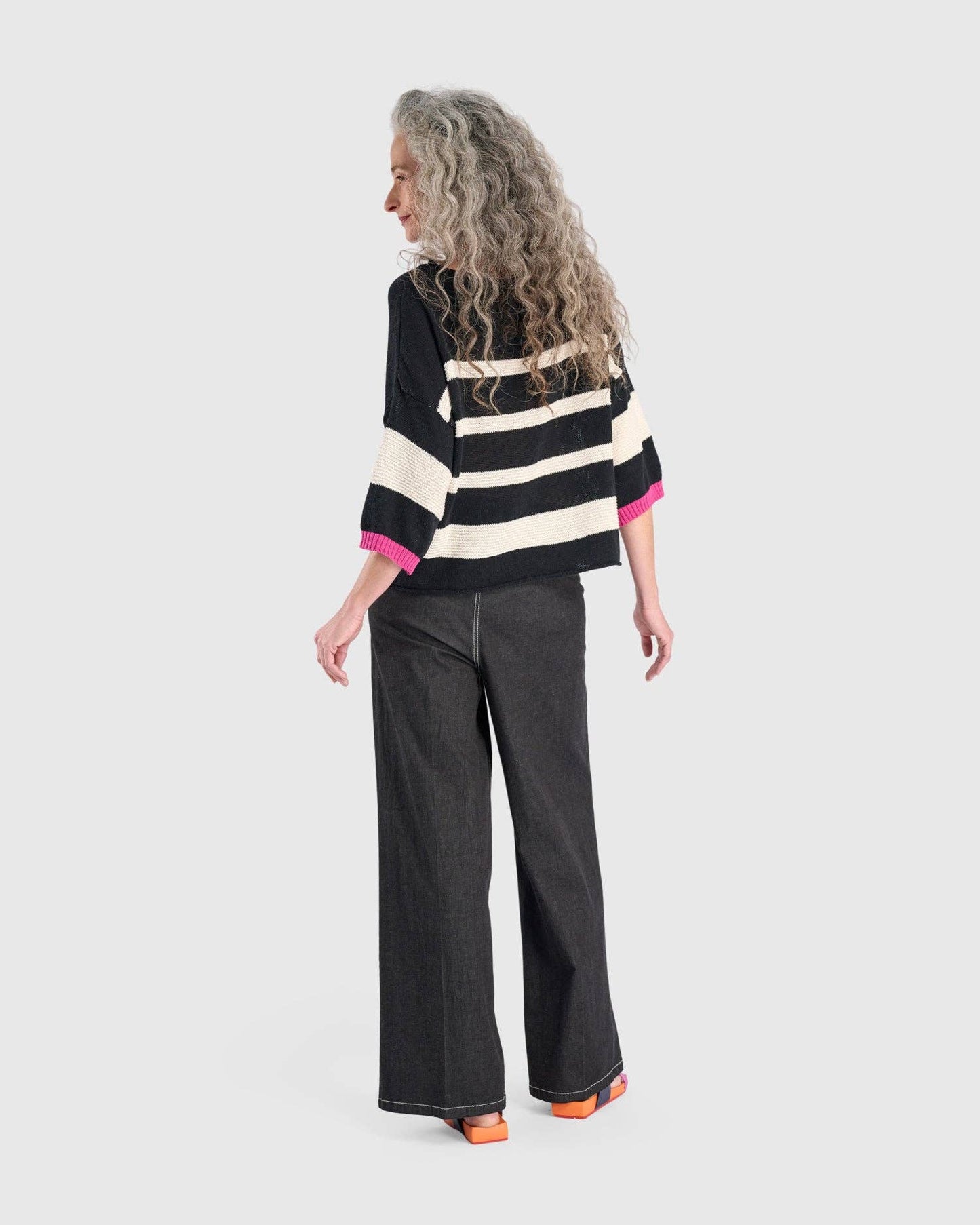 Washed Wide Leg Stretch Jeans, Jet: Jet / 1 (US 6-8)