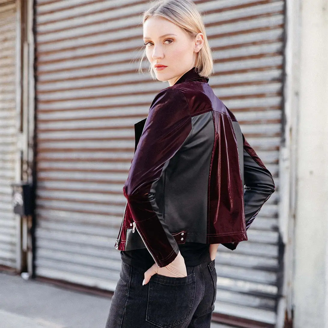 JK225H -Vinyl, Liquid Leather ™ Panel Zip Cuff Pocket Jacket: Black / L