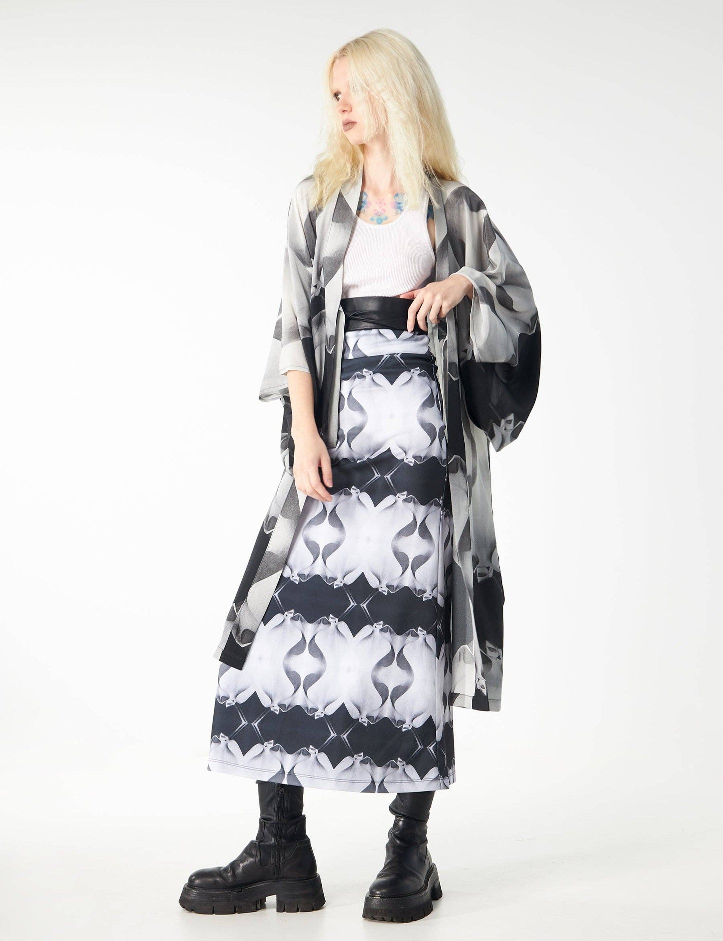 Babs Body-Hugging Midi Skirt - Black/White Stone Man Print Design: B/W Gaudi / Large / Stone Man (Gaudi)