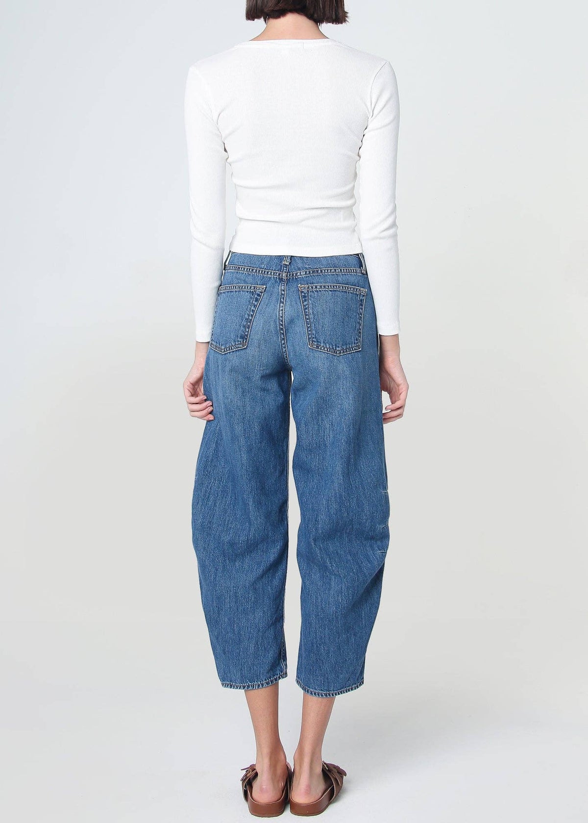 Ava Flutter Slung Fit Jeans - Pomona: Pomona / 24
