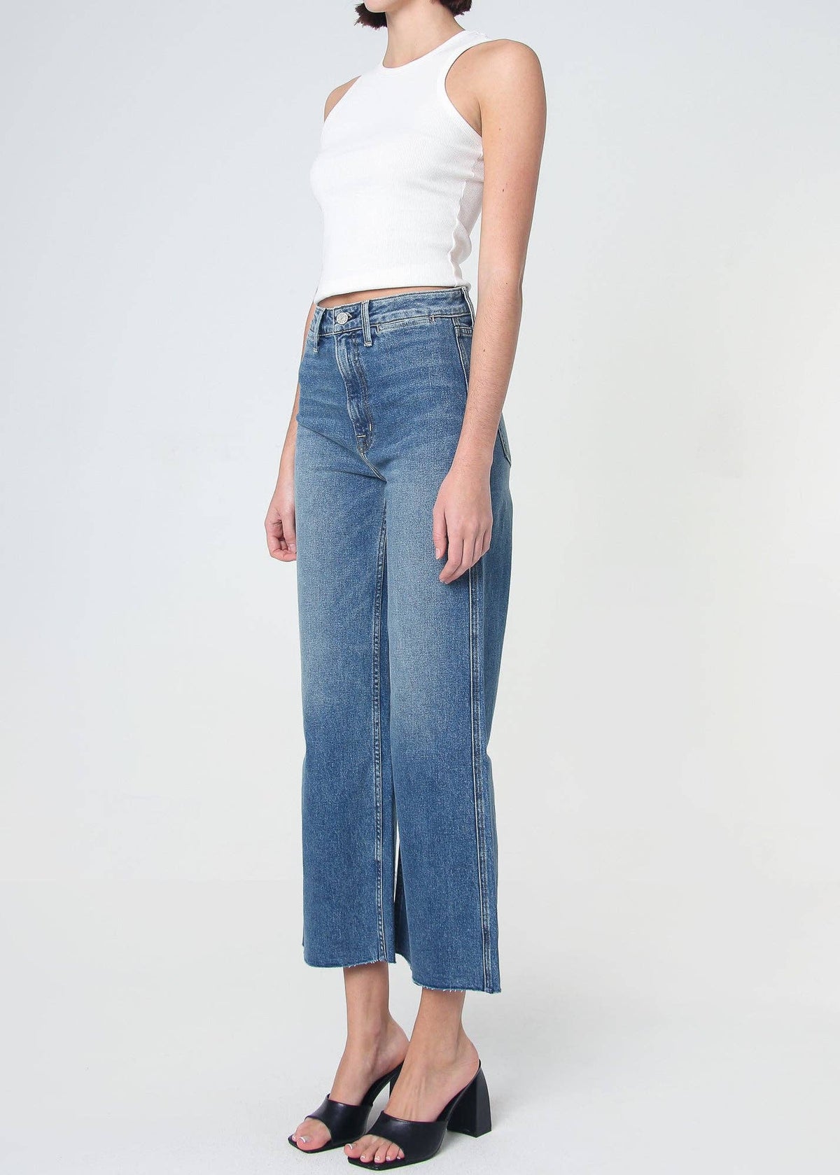 Queen High Rise Crop Wide Leg Jean - Lawrence Wash: Lawrence / 25