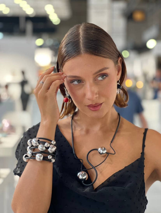 MT Infini necklace: Black